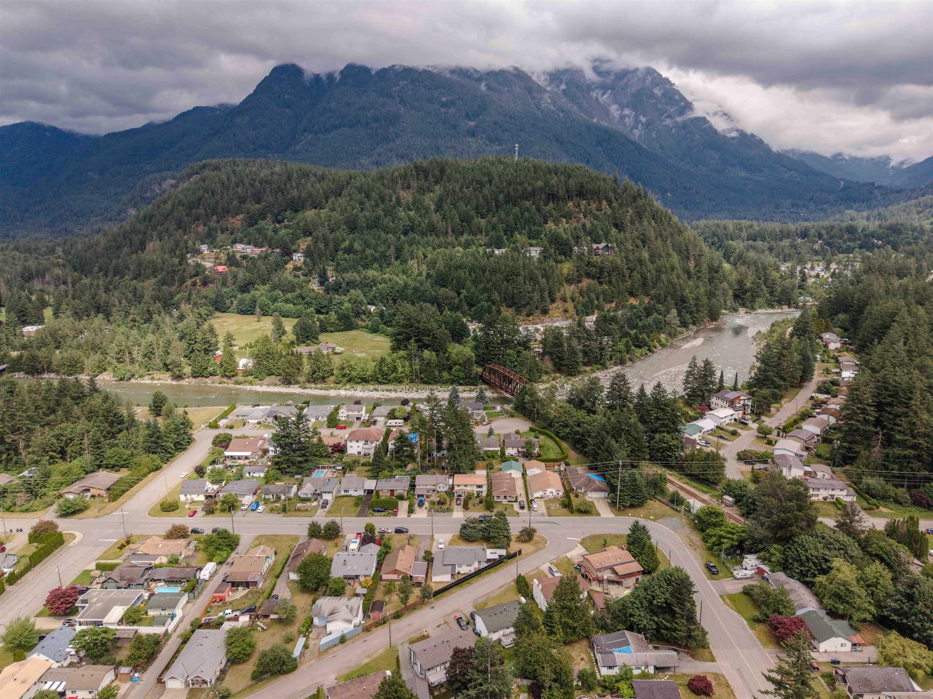 776 7th Avenue, Hope, V0X 1L4 — photo 4