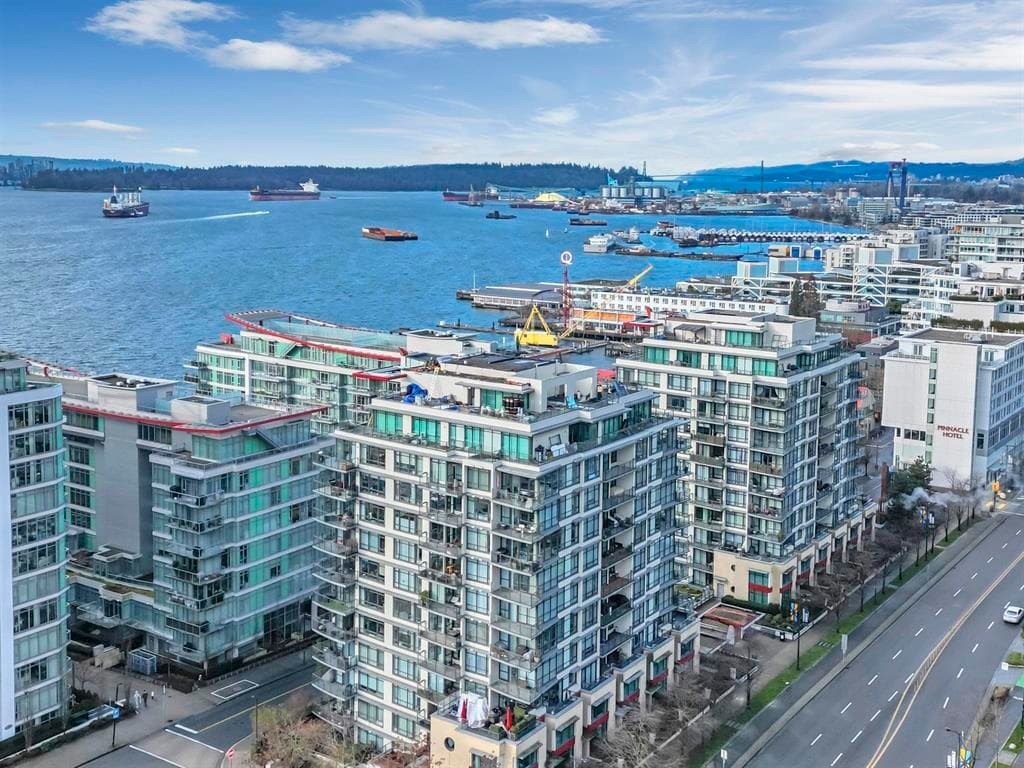 901 - 172 Victory Ship Way, North Vancouver