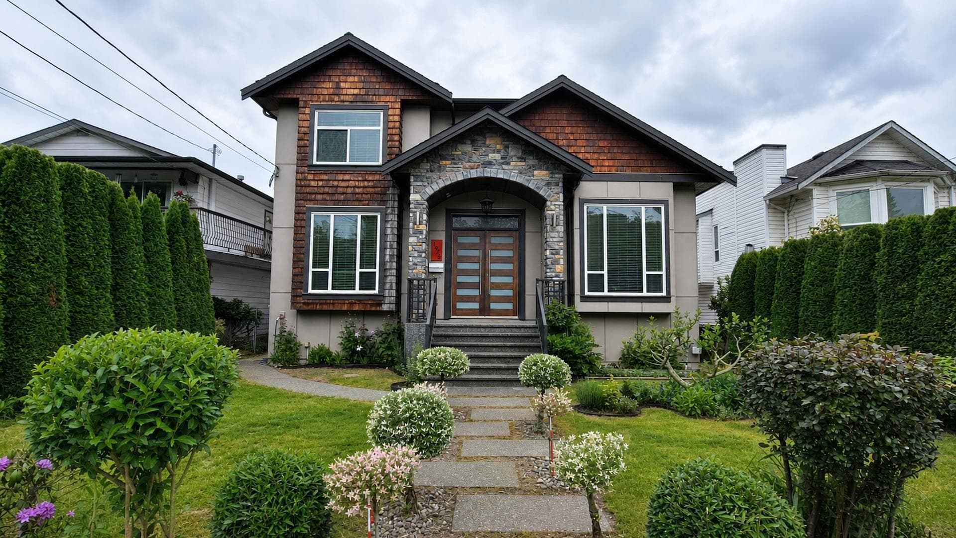 1975 Coquitlam Avenue, Port Coquitlam