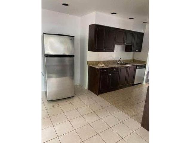 14860 89 Avenue, Surrey, V3R 7C4 — photo 5
