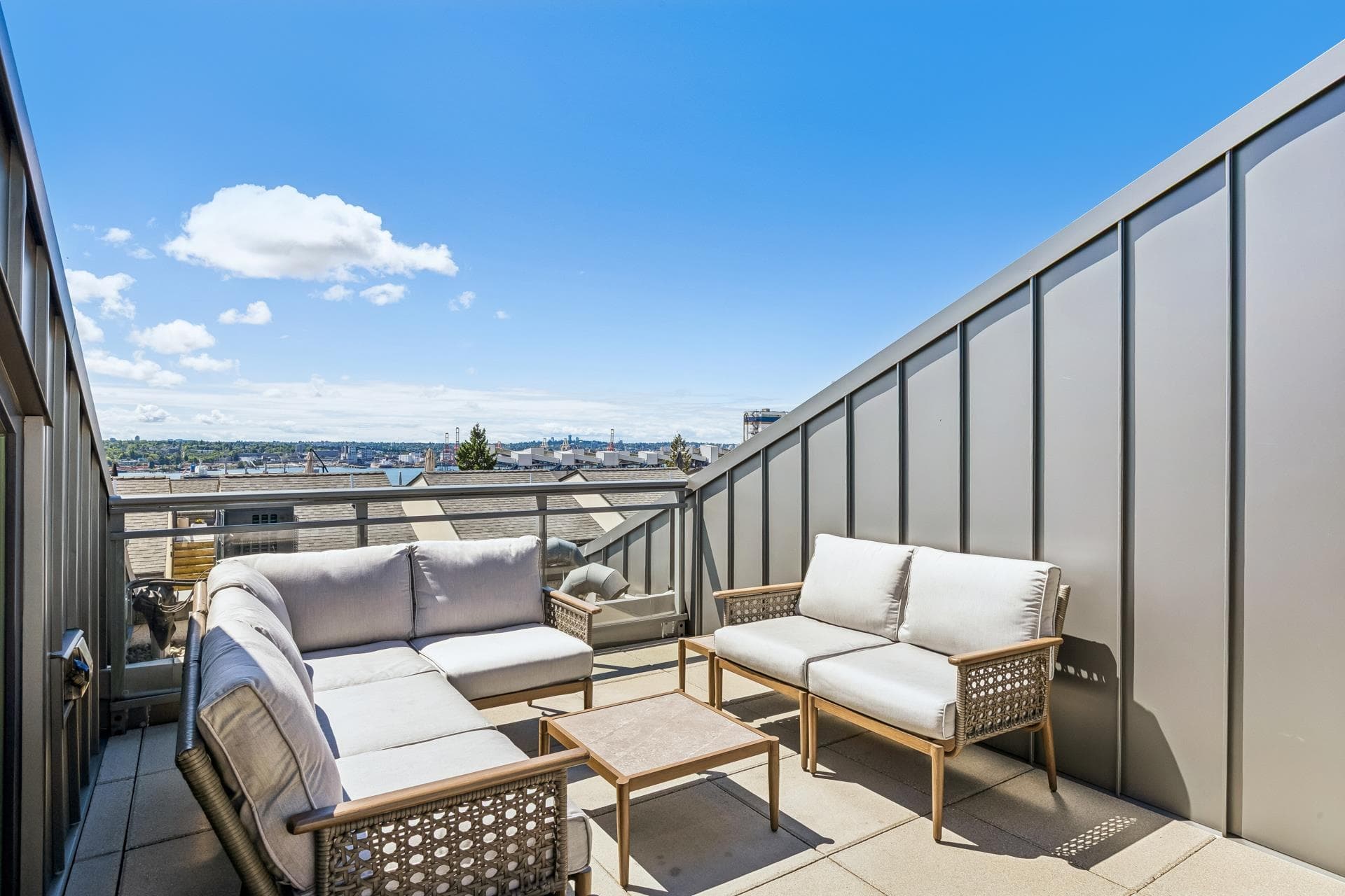 129 - 649 E 3rd Street, North Vancouver