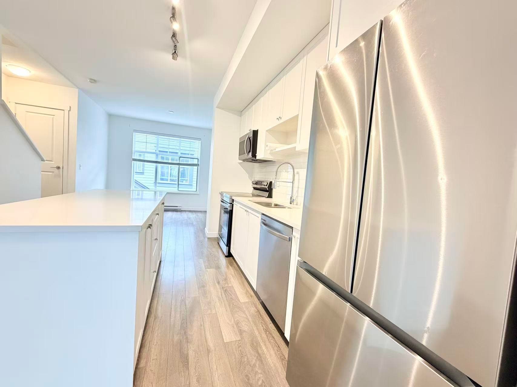 5x - 15778 85 Avenue, Surrey, V4N 6W8 — photo 4