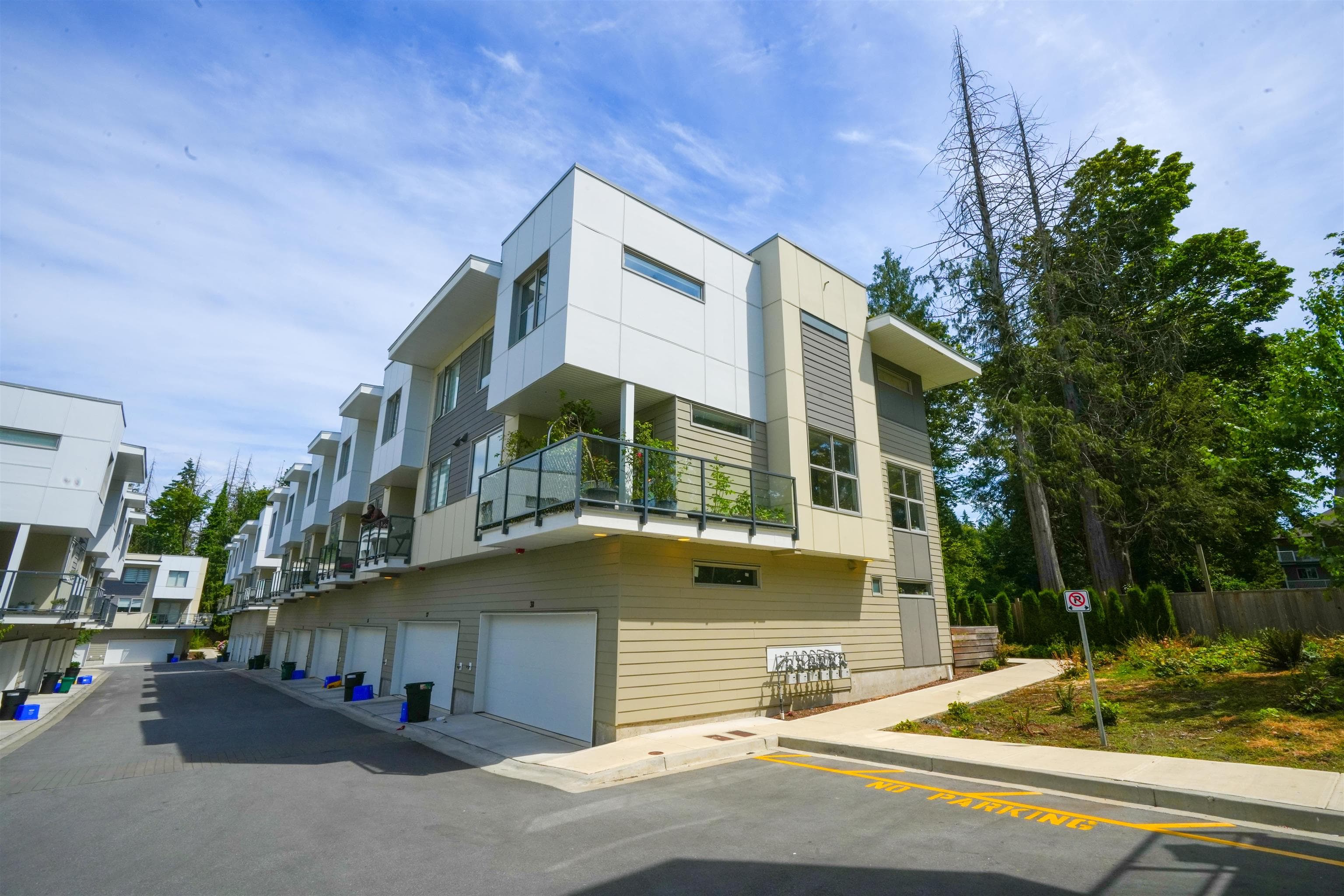 38 - 12585 104a Avenue, Surrey