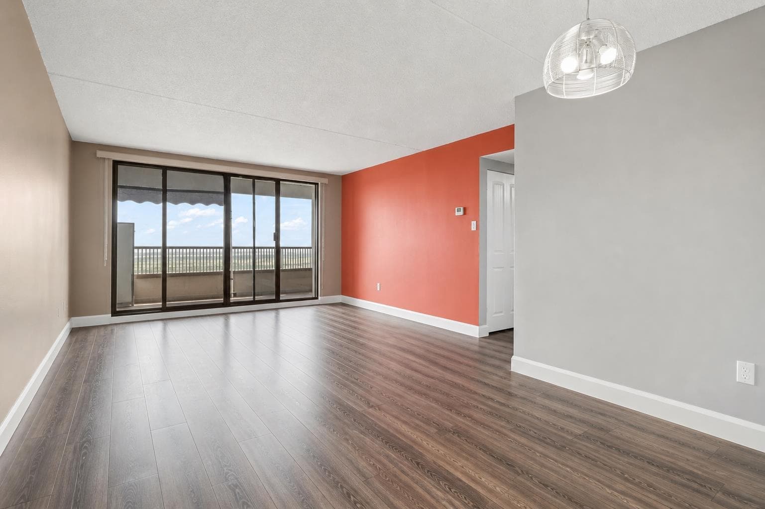 1607 - 6595 Willingdon Avenue, Burnaby, V5H 4E5 — photo 4