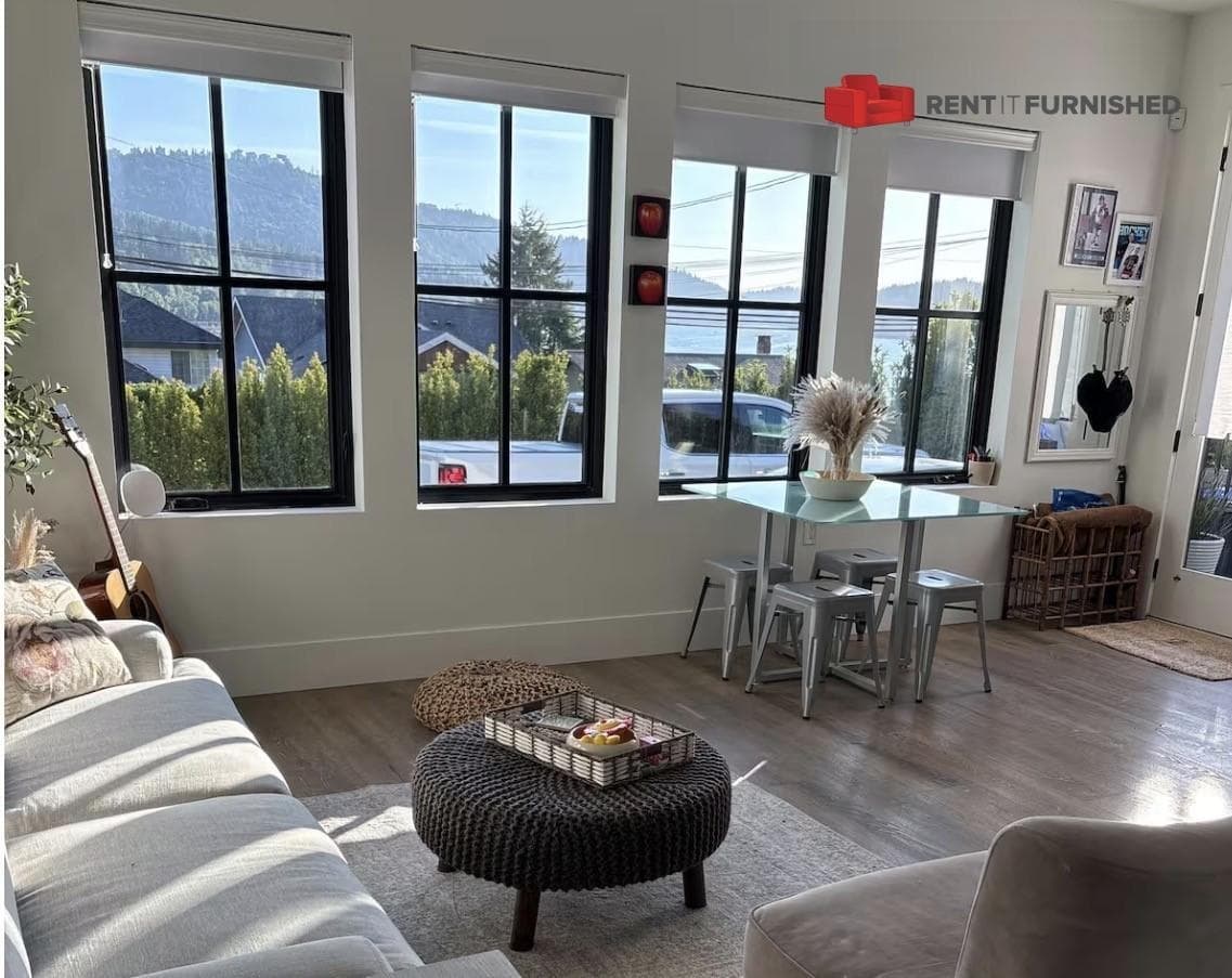 1127 Ioco Road, Vancouver, V3H 2W9 — photo 4