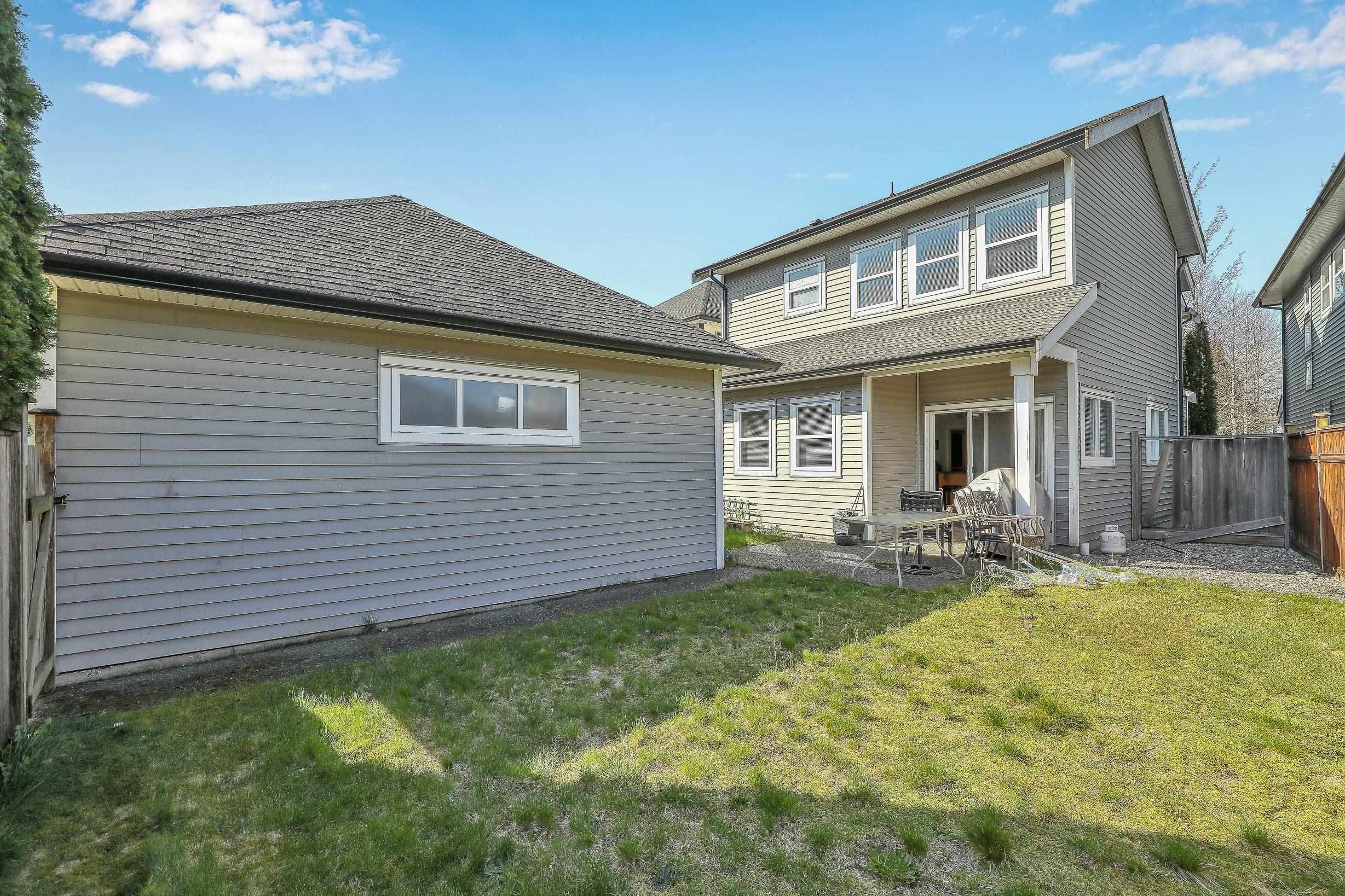 19590 Shingle Bolt Crescent, Pitt Meadows, V3Y 2W7 — photo 3