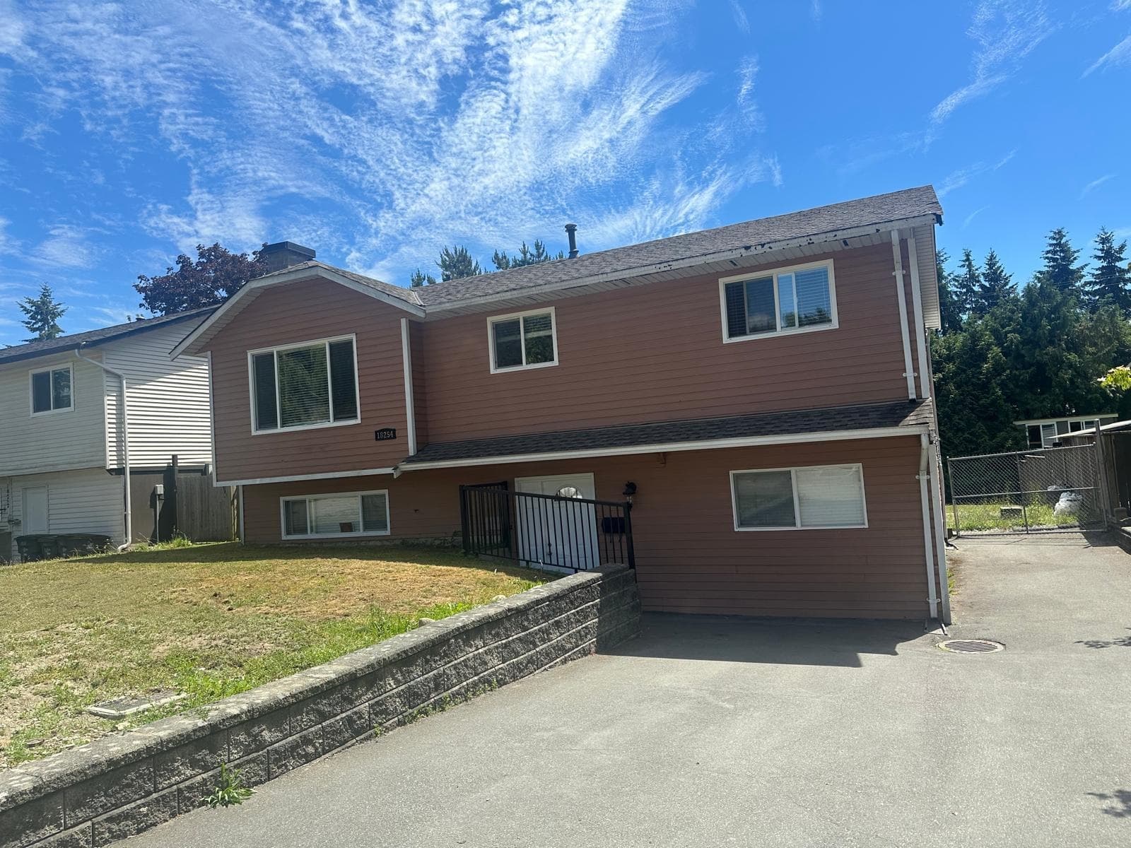 18254 56a Avenue, Surrey, V3S 6E3 — photo 1
