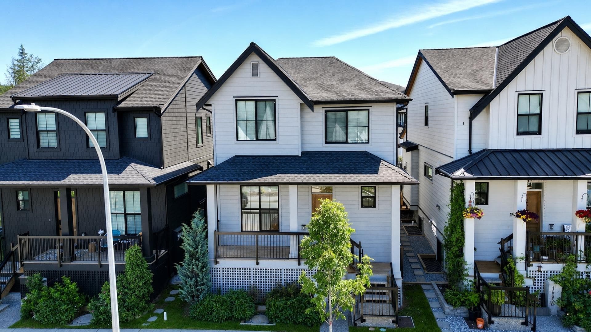 19664 76a Avenue, Langley, V2Y 3V3 — photo 1