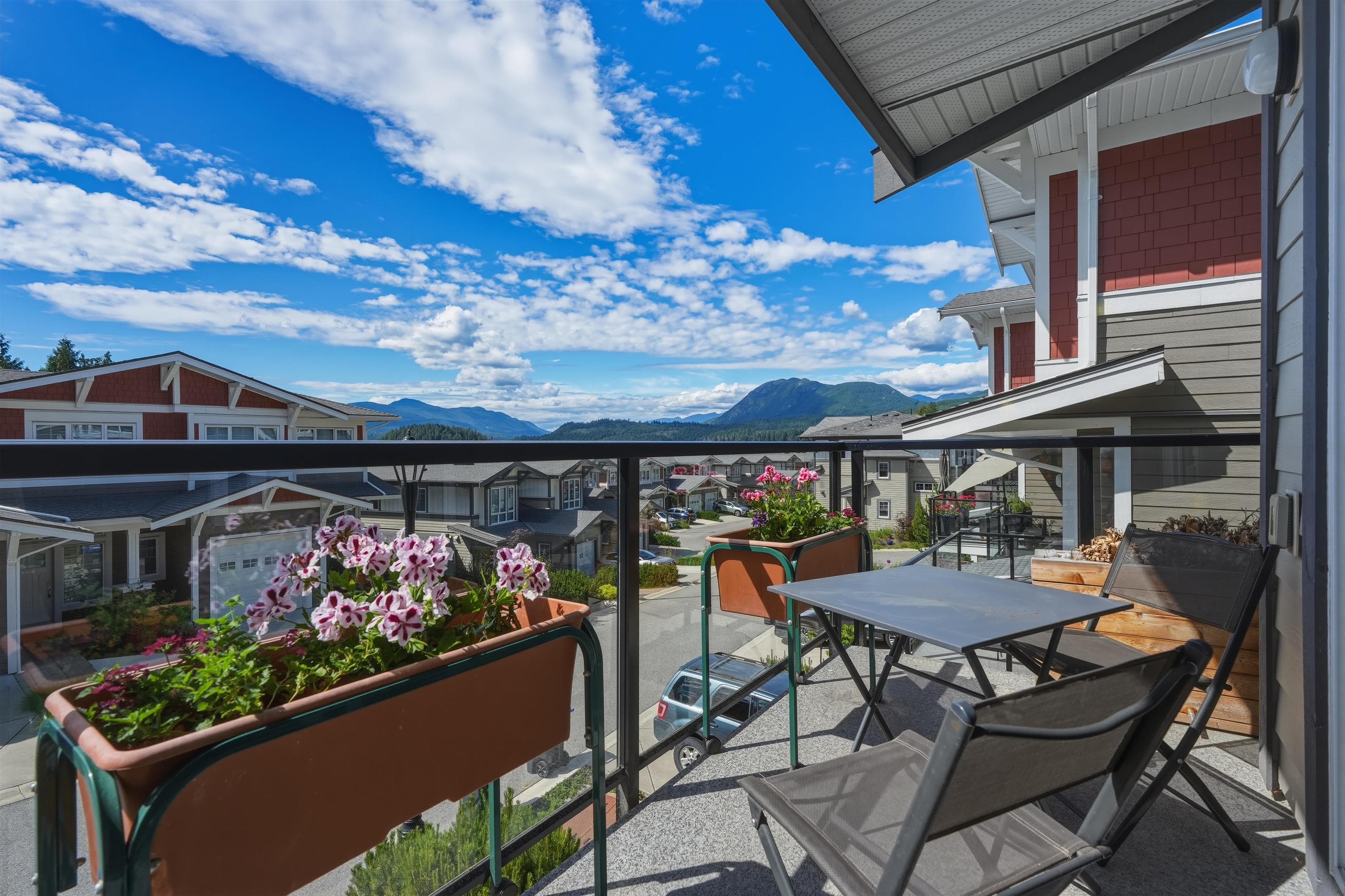 5906 Beachgate Lane, Sechelt, V7Z 0S3 — photo 2