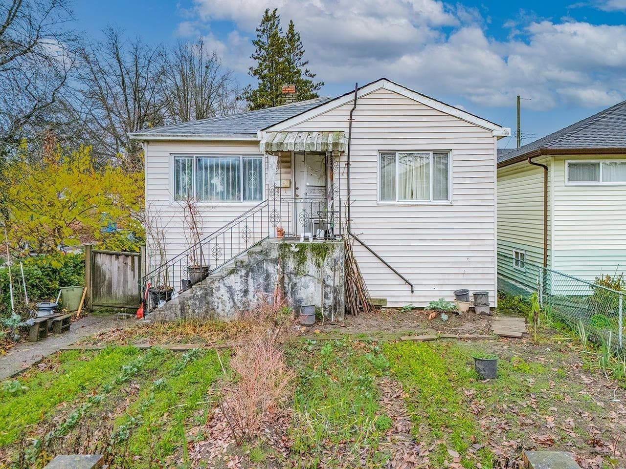 1805 E 51st Avenue, Vancouver, V5P 1W1 — photo 1