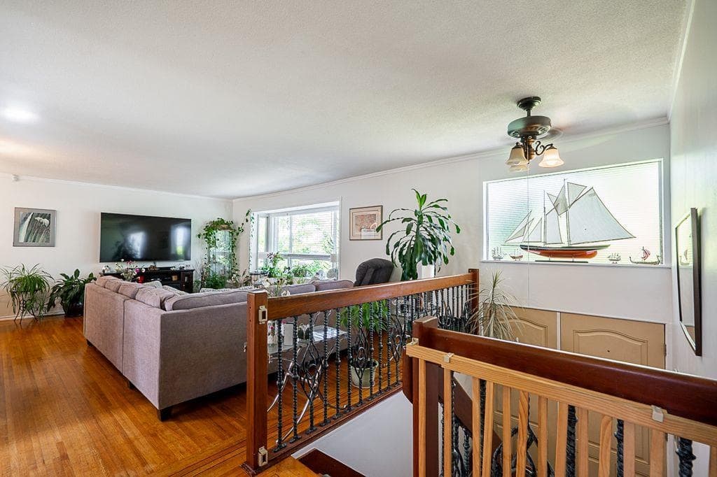 13938 115 Avenue, Surrey, V3R 2P4 — photo 3