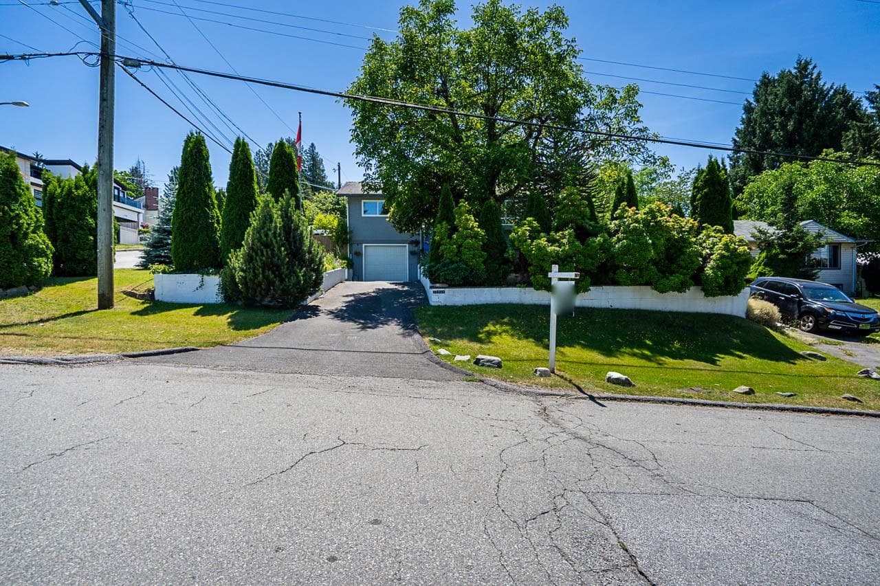 13938 115 Avenue, Surrey, V3R 2P4 — photo 1