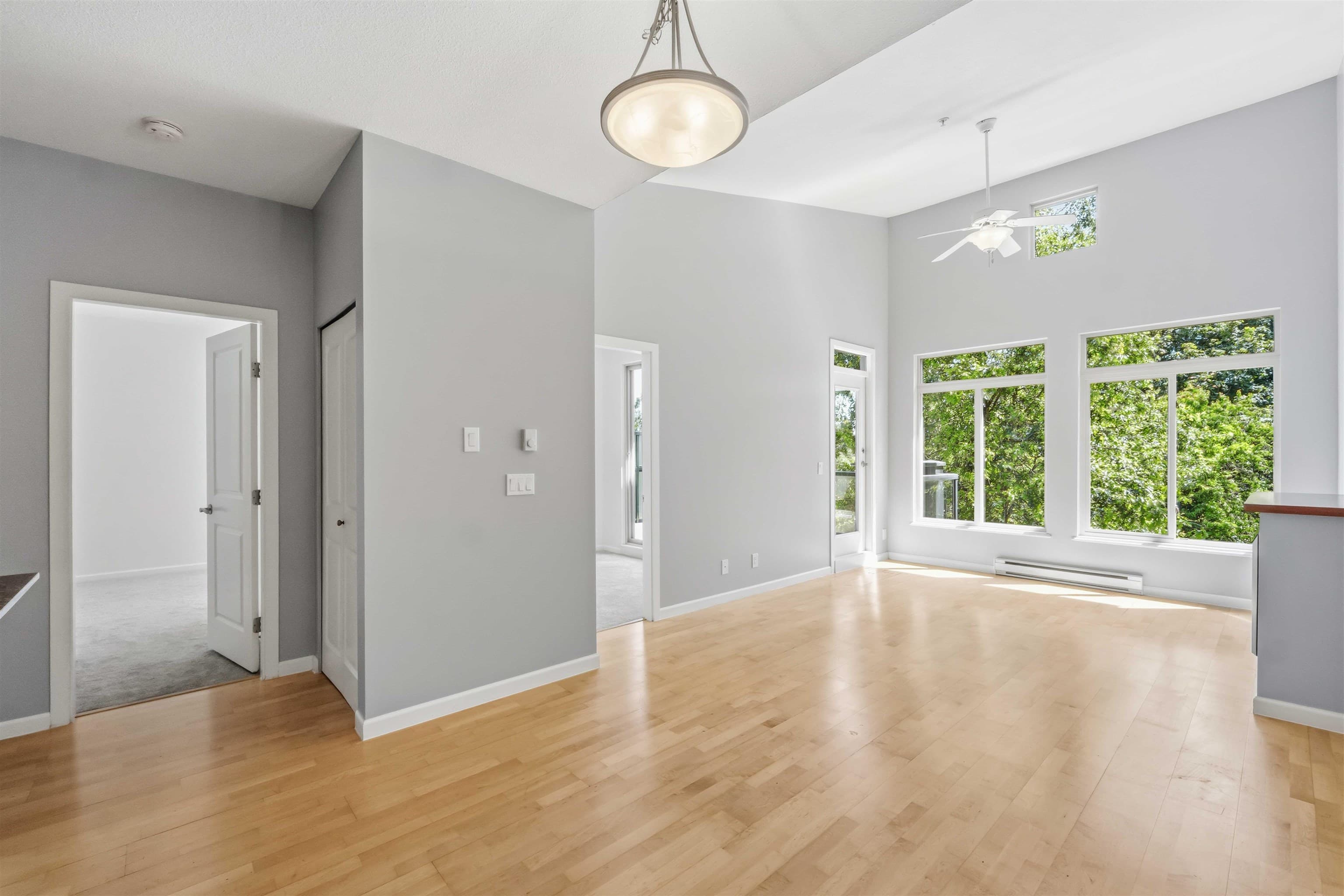 421 - 15385 101a Avenue, Surrey