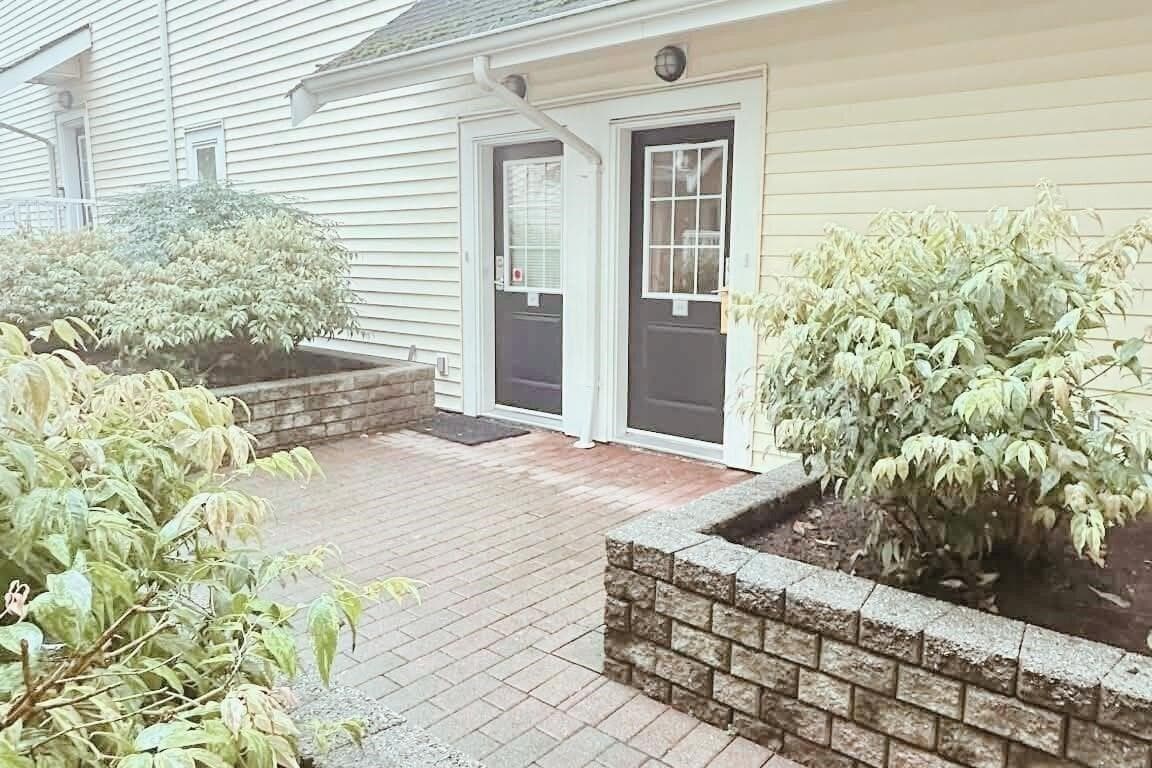 32 - 6965 Hastings Street, Burnaby