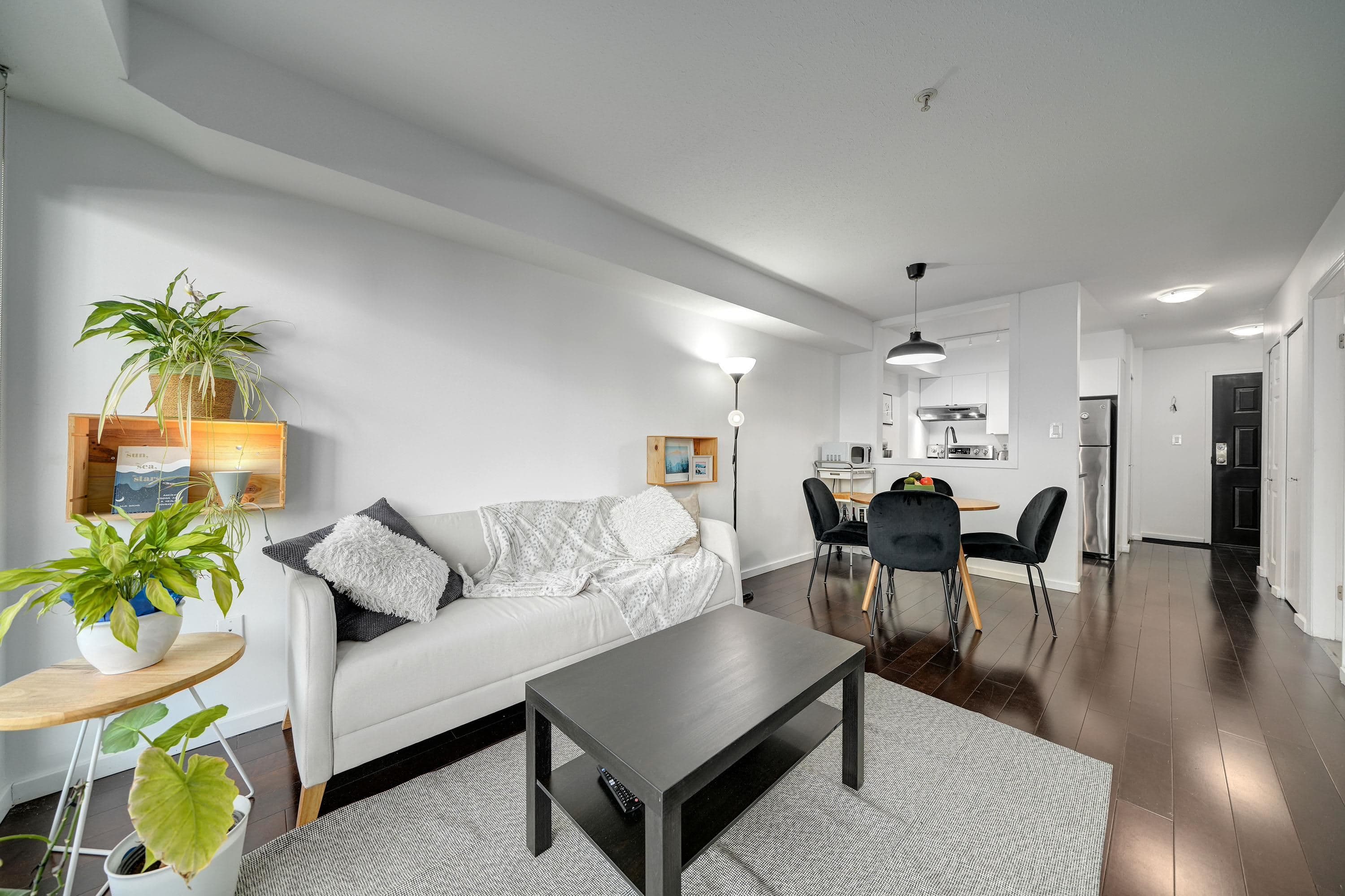 210 - 1099 E Broadway, Vancouver, V5T 1Y5 — photo 4