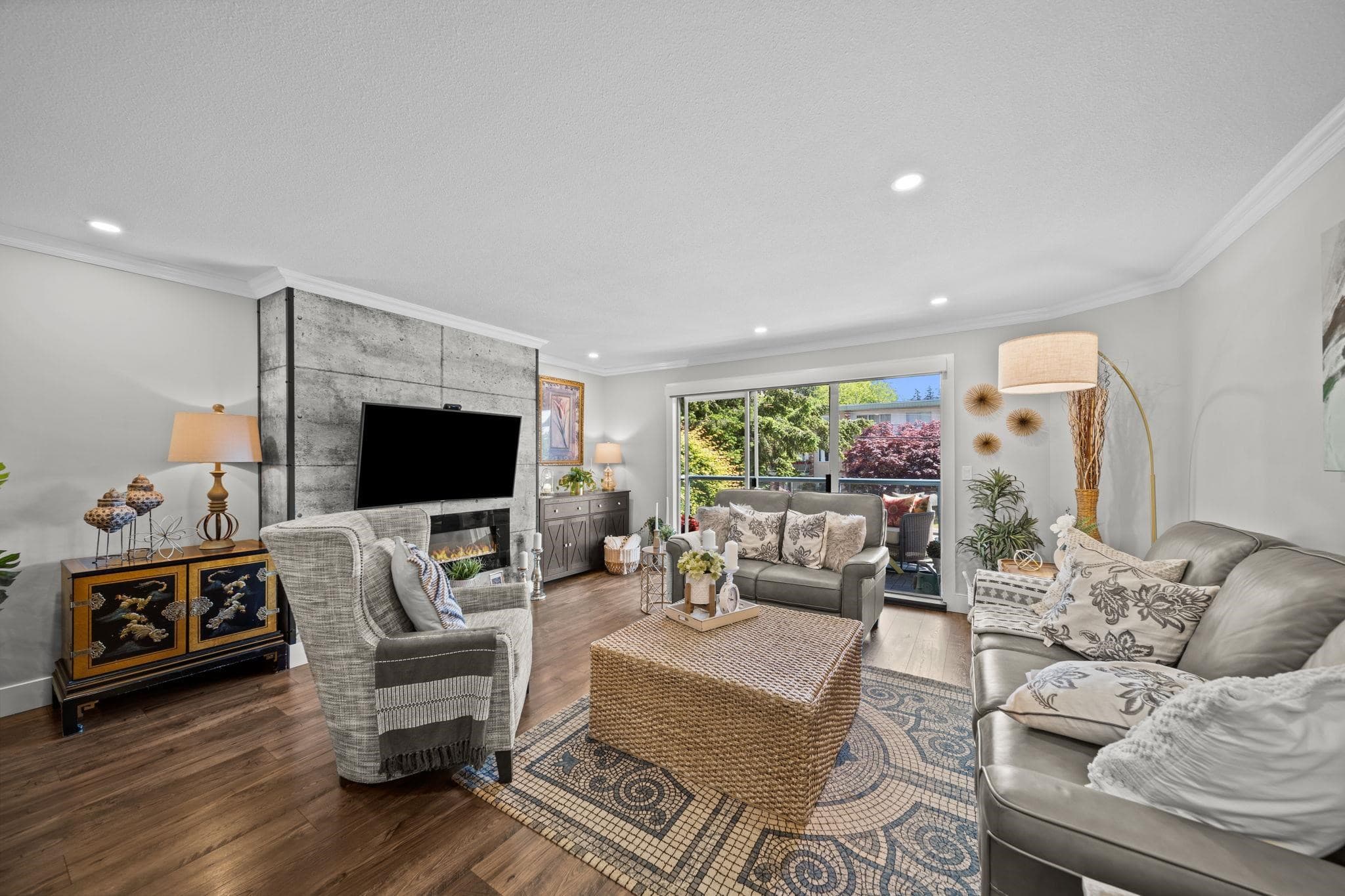 208 - 1441 Blackwood Street, White Rock