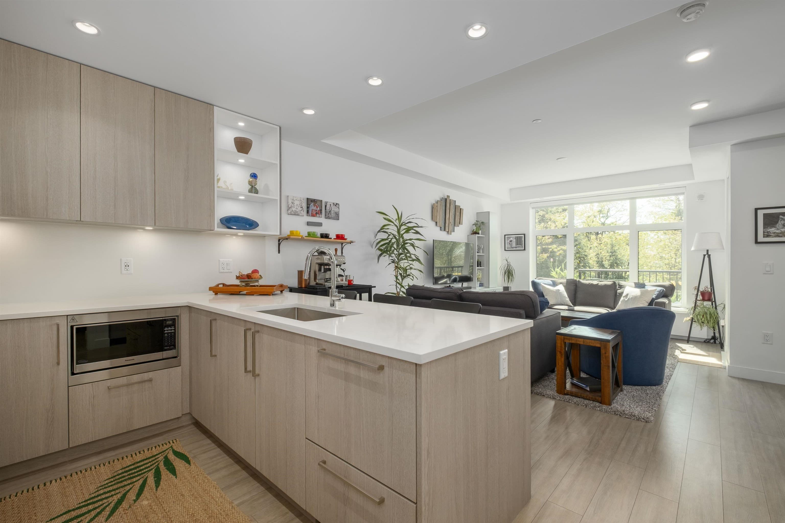 111 - 747 E 3rd Street, North Vancouver