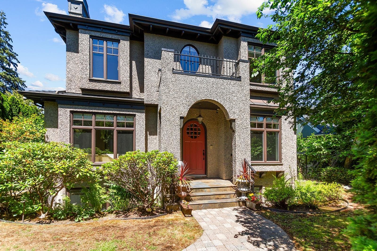 2495 W 33rd Avenue, Vancouver