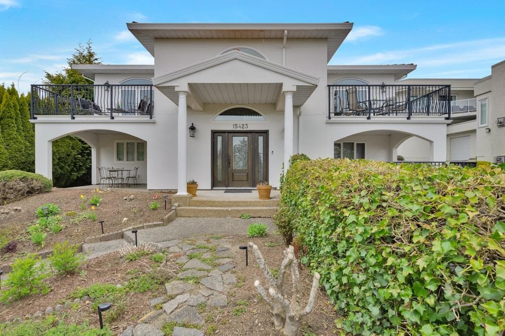 15423 Buena Vista Avenue, White Rock