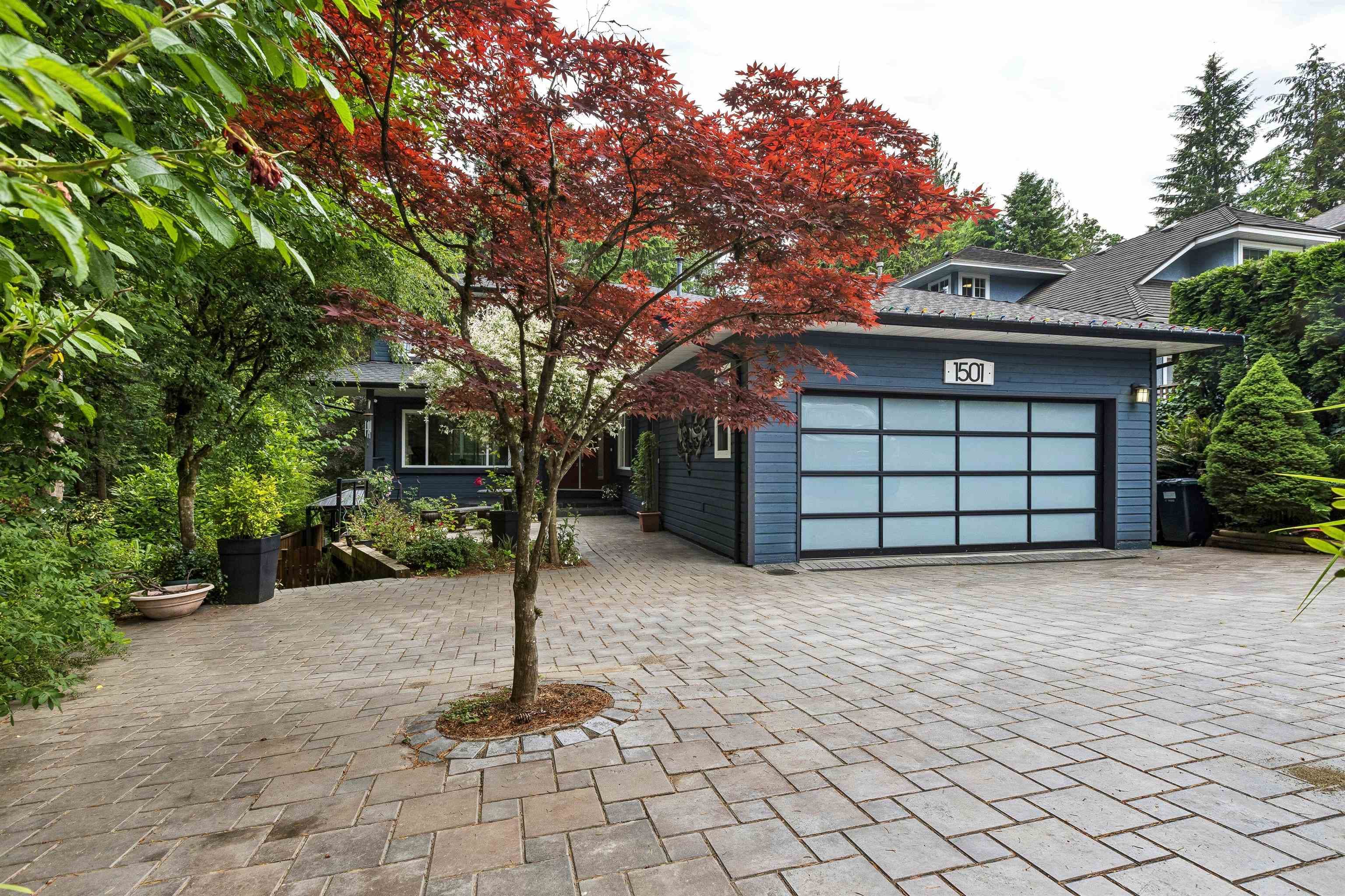 1501 Ostler Court, North Vancouver