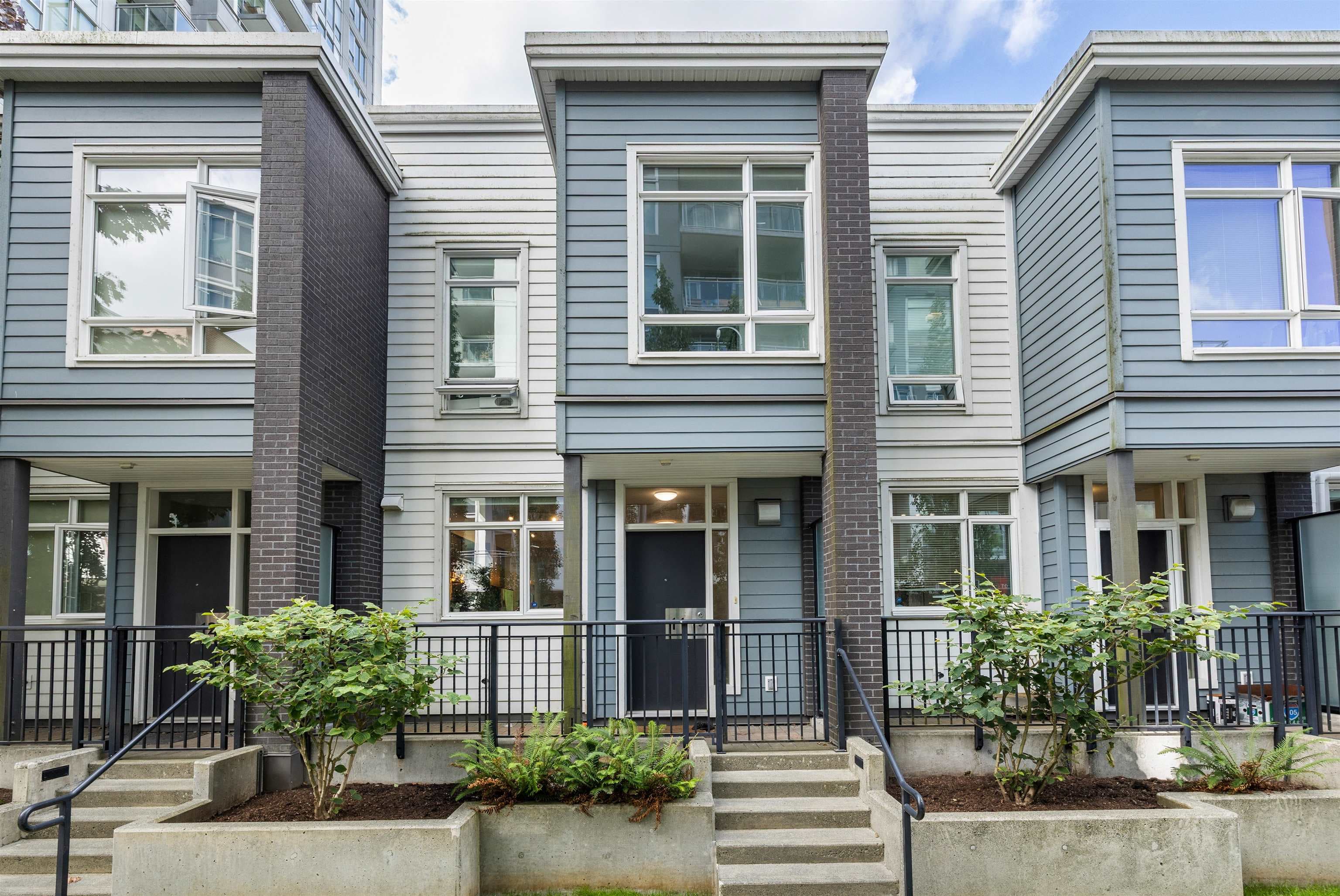 TH11 - 10290 133 Street, Surrey
