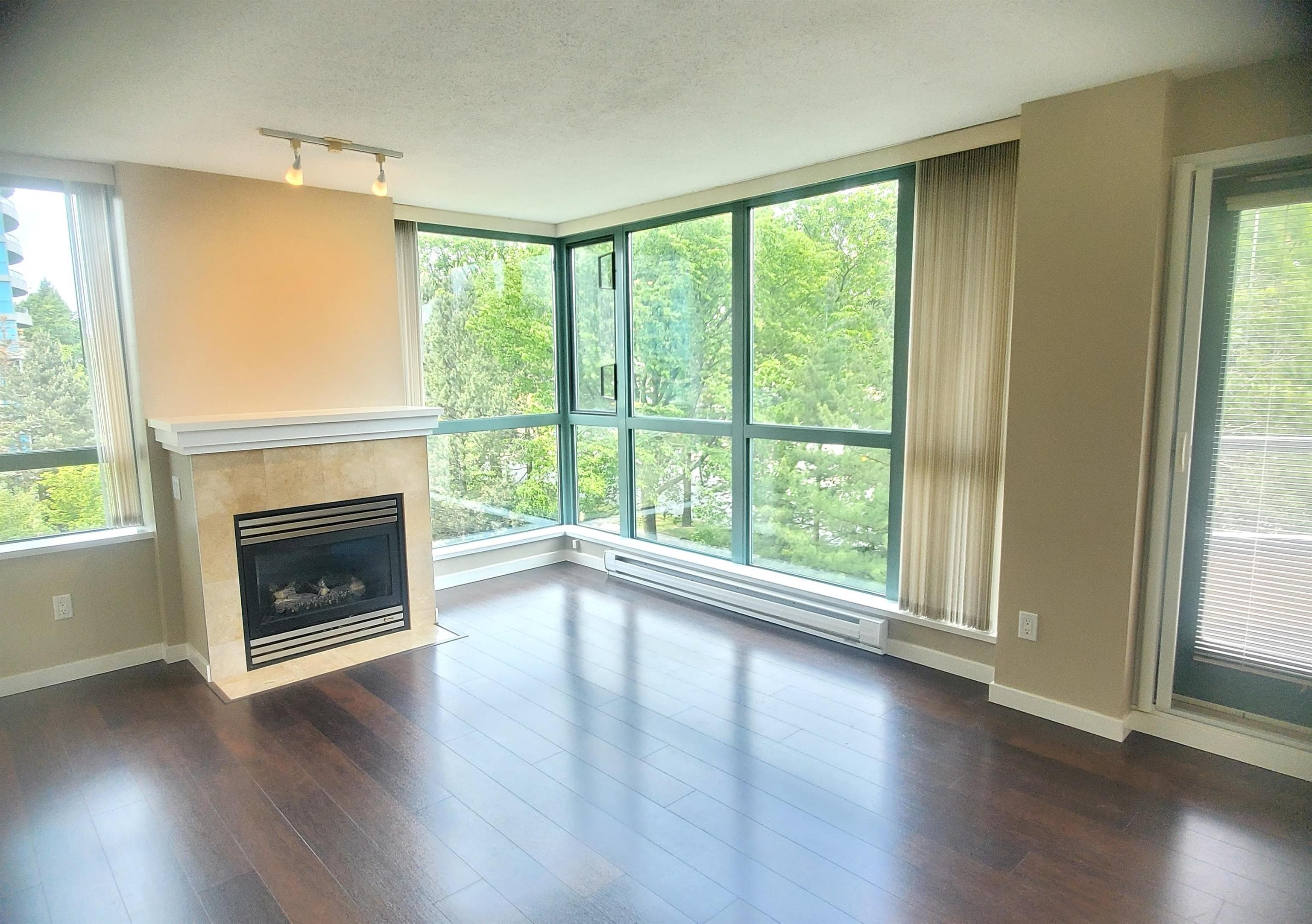 506 - 6659 Southoaks Crescent, Burnaby, V5E 4M9 — photo 3