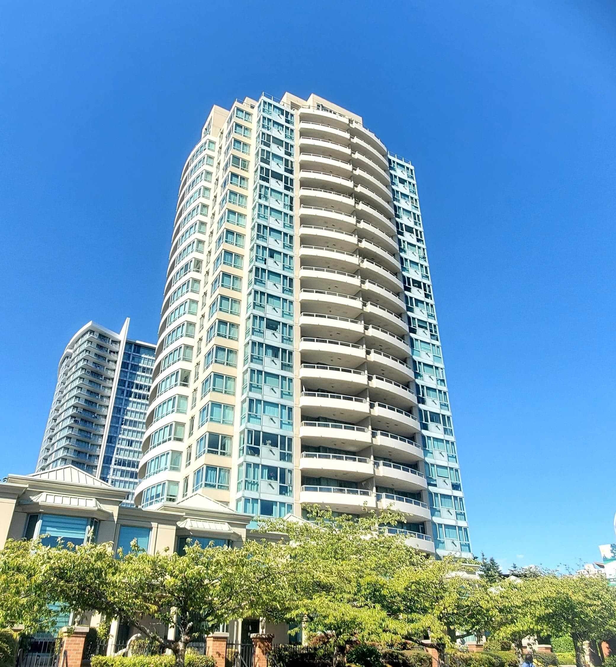 506 - 6659 Southoaks Crescent, Burnaby, V5E 4M9 — photo 1