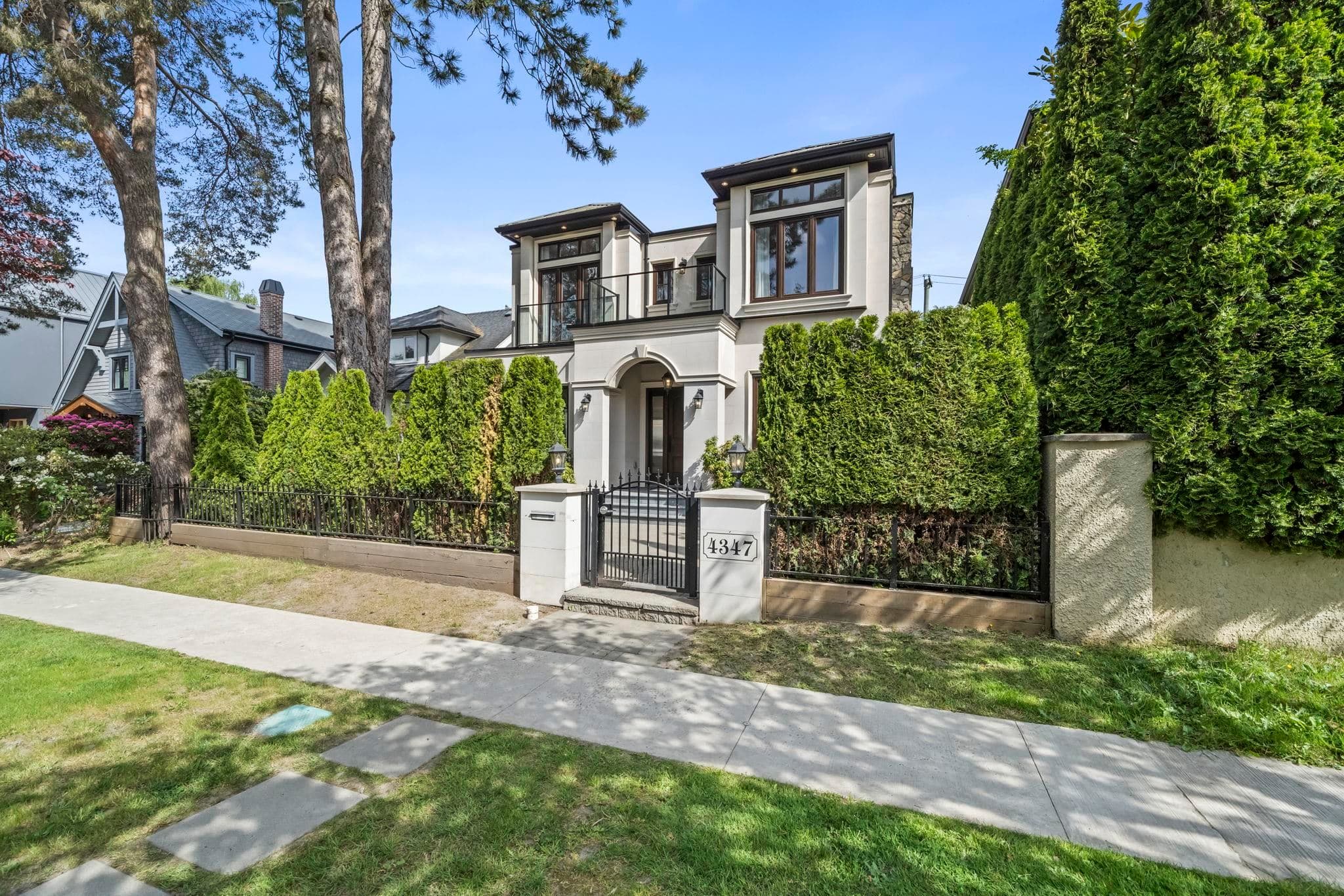 4347 W 9th Avenue, Vancouver