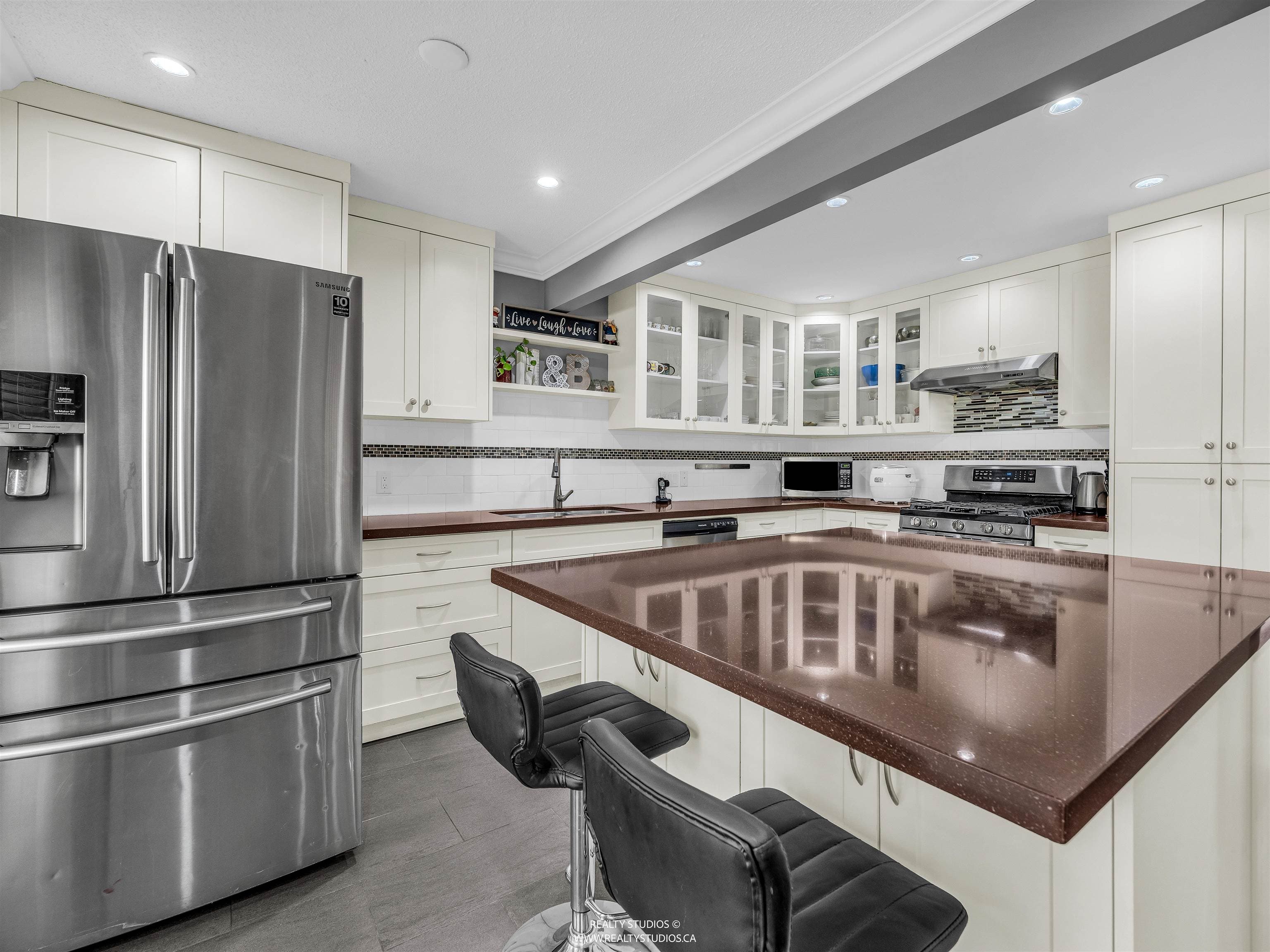 7170 Hecate Place, Vancouver, V5S 4C4 — photo 1