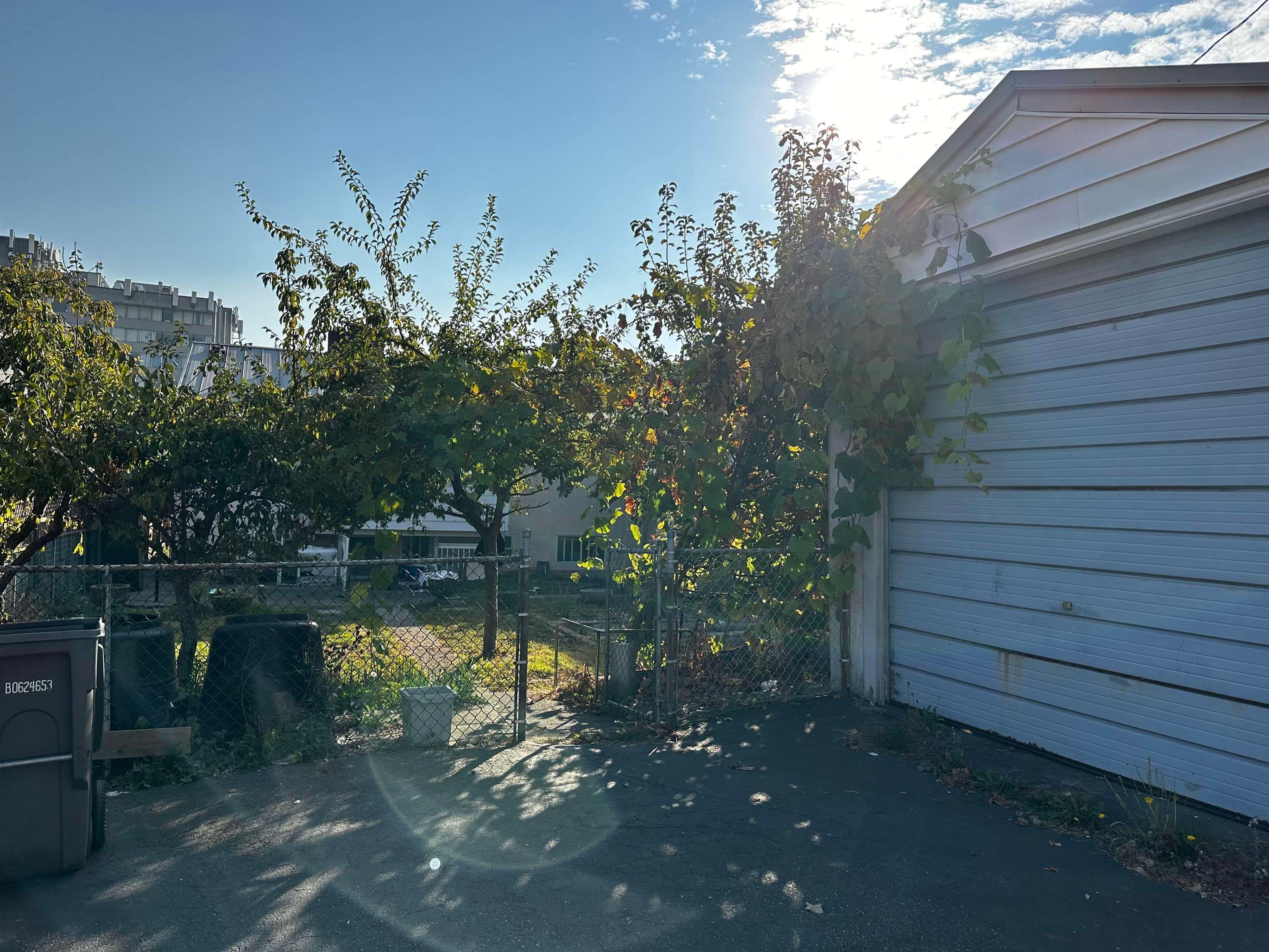 2621 E 8th Avenue, Vancouver, V5M 1W4 — photo 4