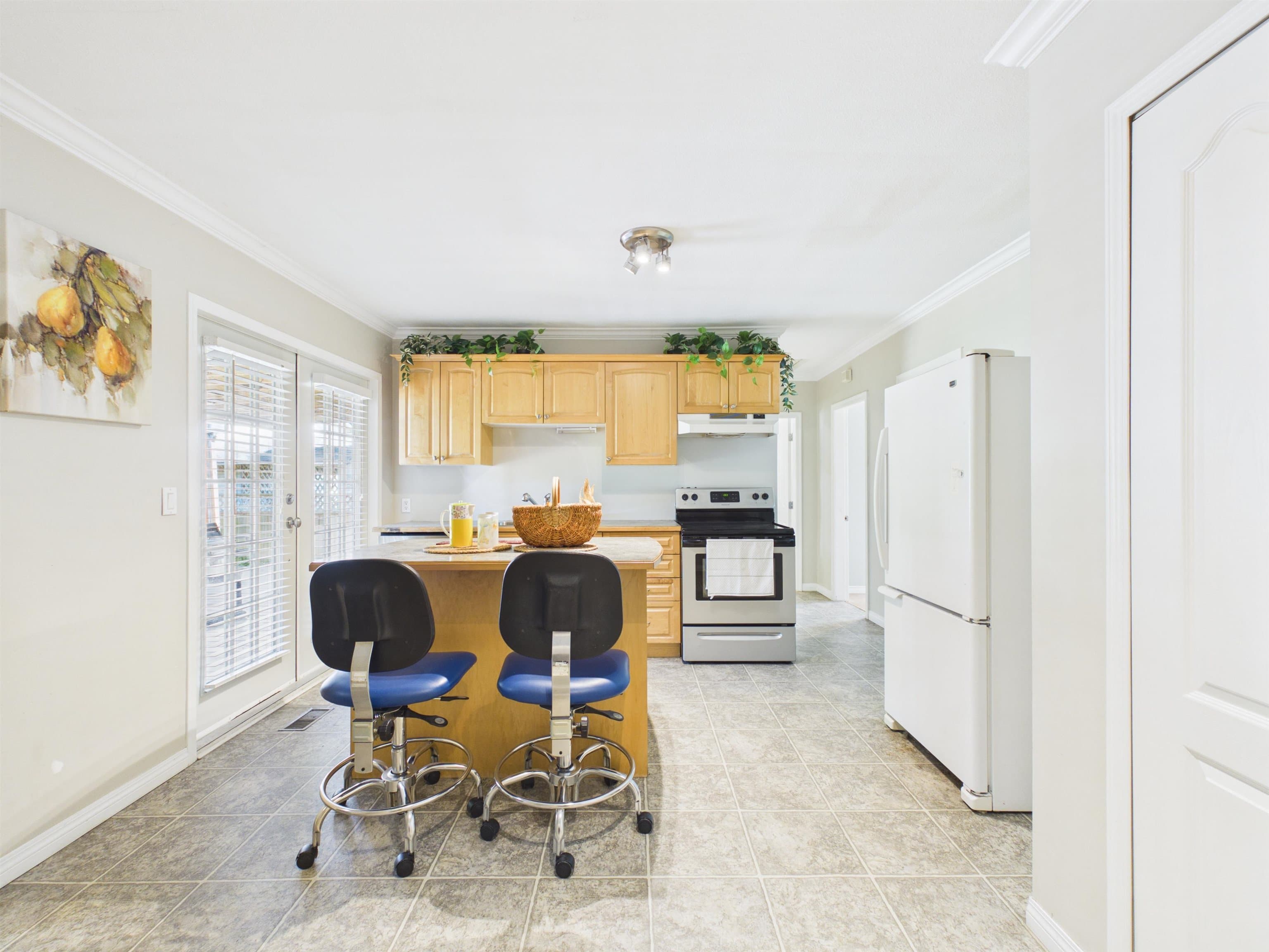 20875 Camwood Avenue, Maple Ridge, V2X 2N9 — photo 4