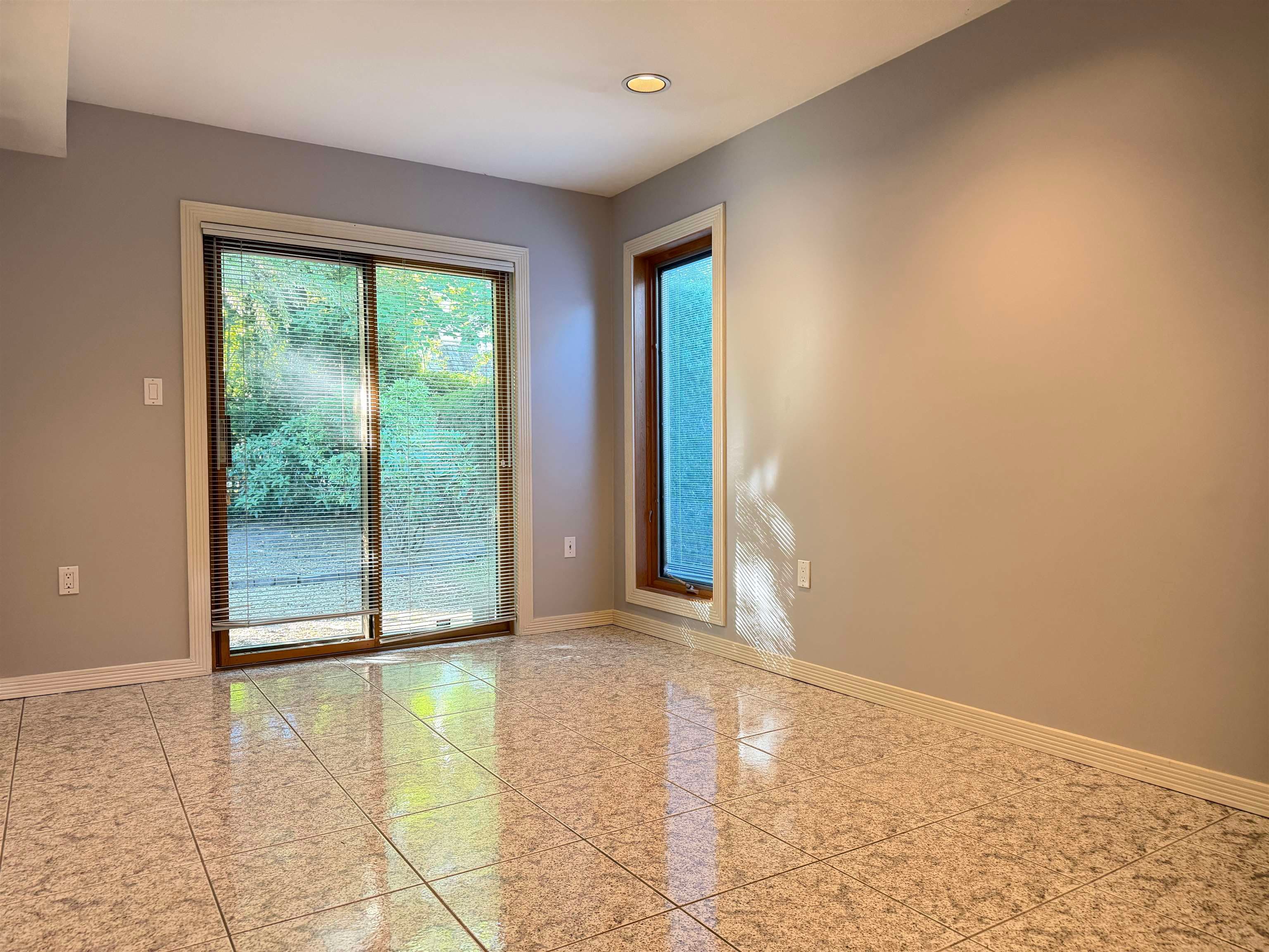 8575 Captains Cove, Vancouver, V6P 6S1 — photo 5