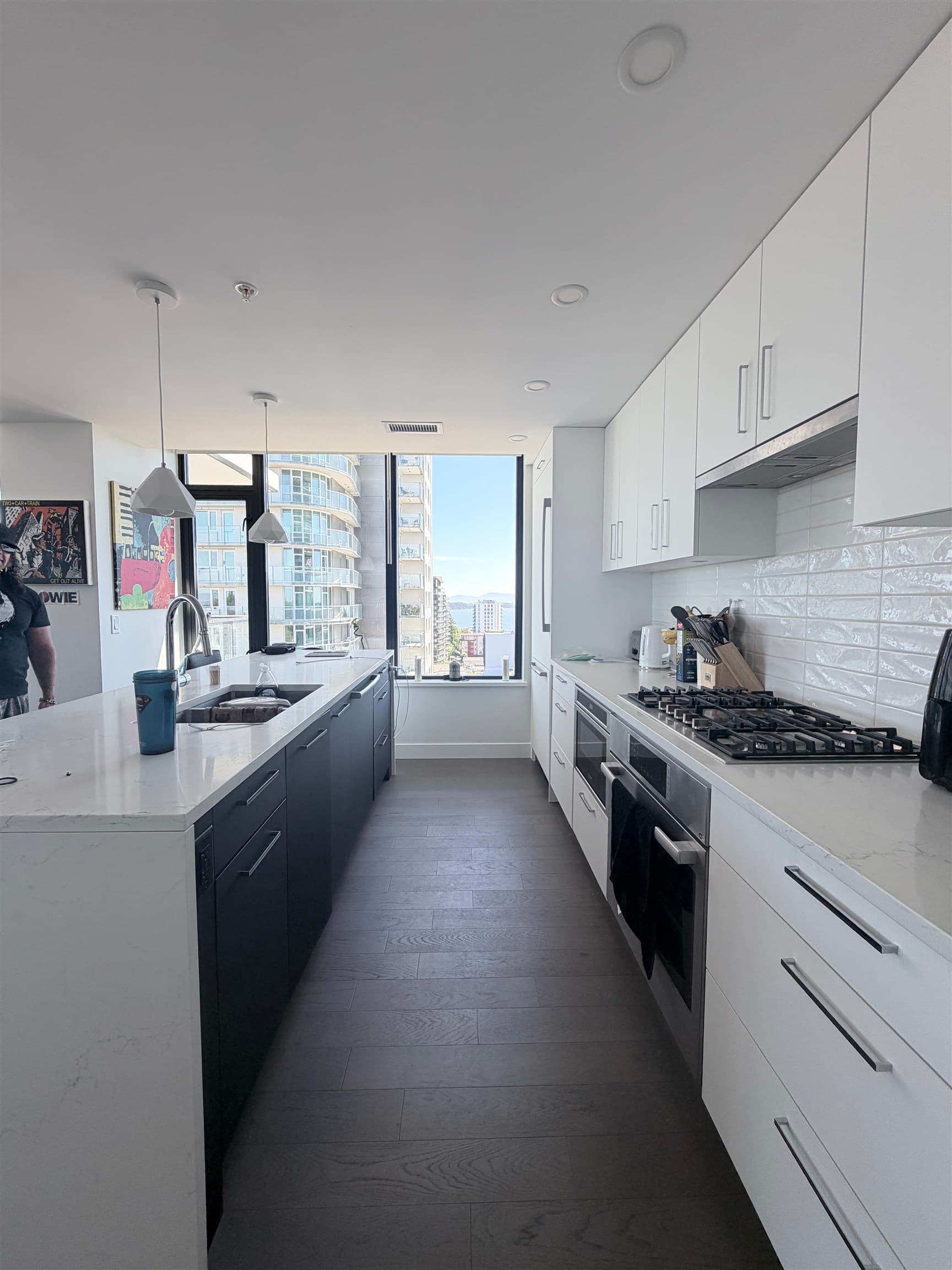 1205 - 1588 Johnston Road, White Rock