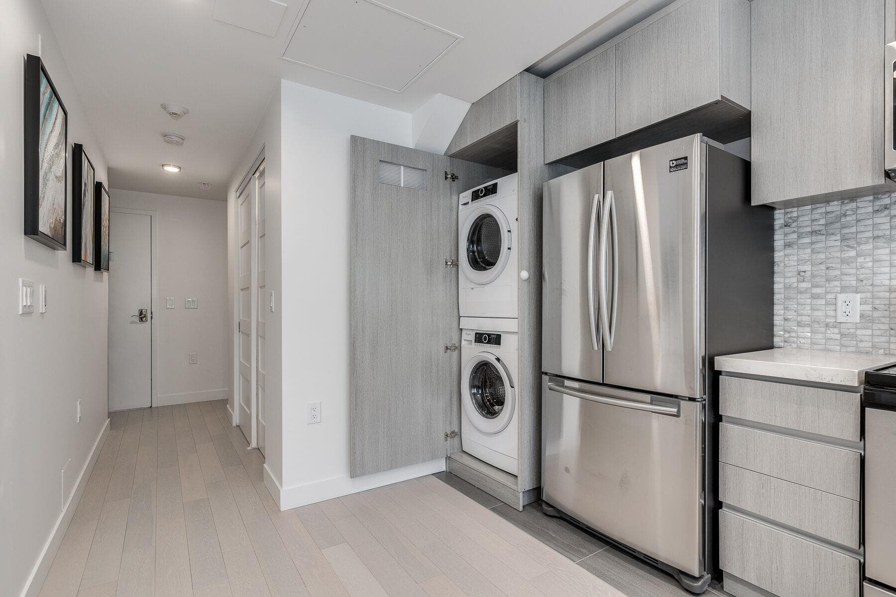 TH201 - 1431 Haro Street, Vancouver, V6G 1G5 — photo 2