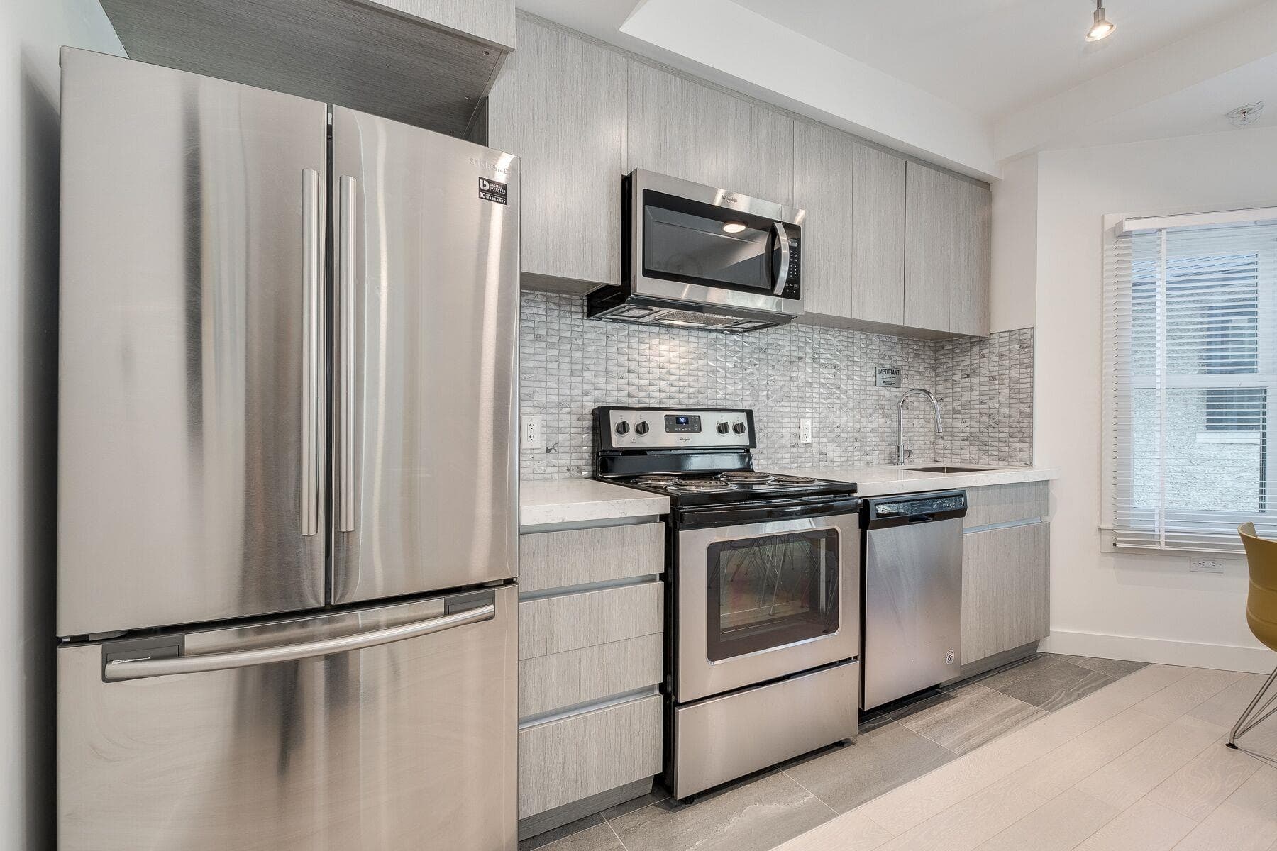 TH201 - 1431 Haro Street, Vancouver, V6G 1G5 — photo 4