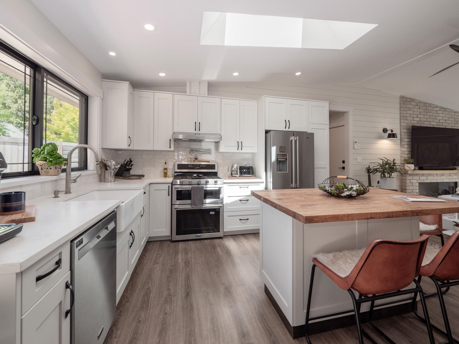 655 Dougall Road, Gibsons