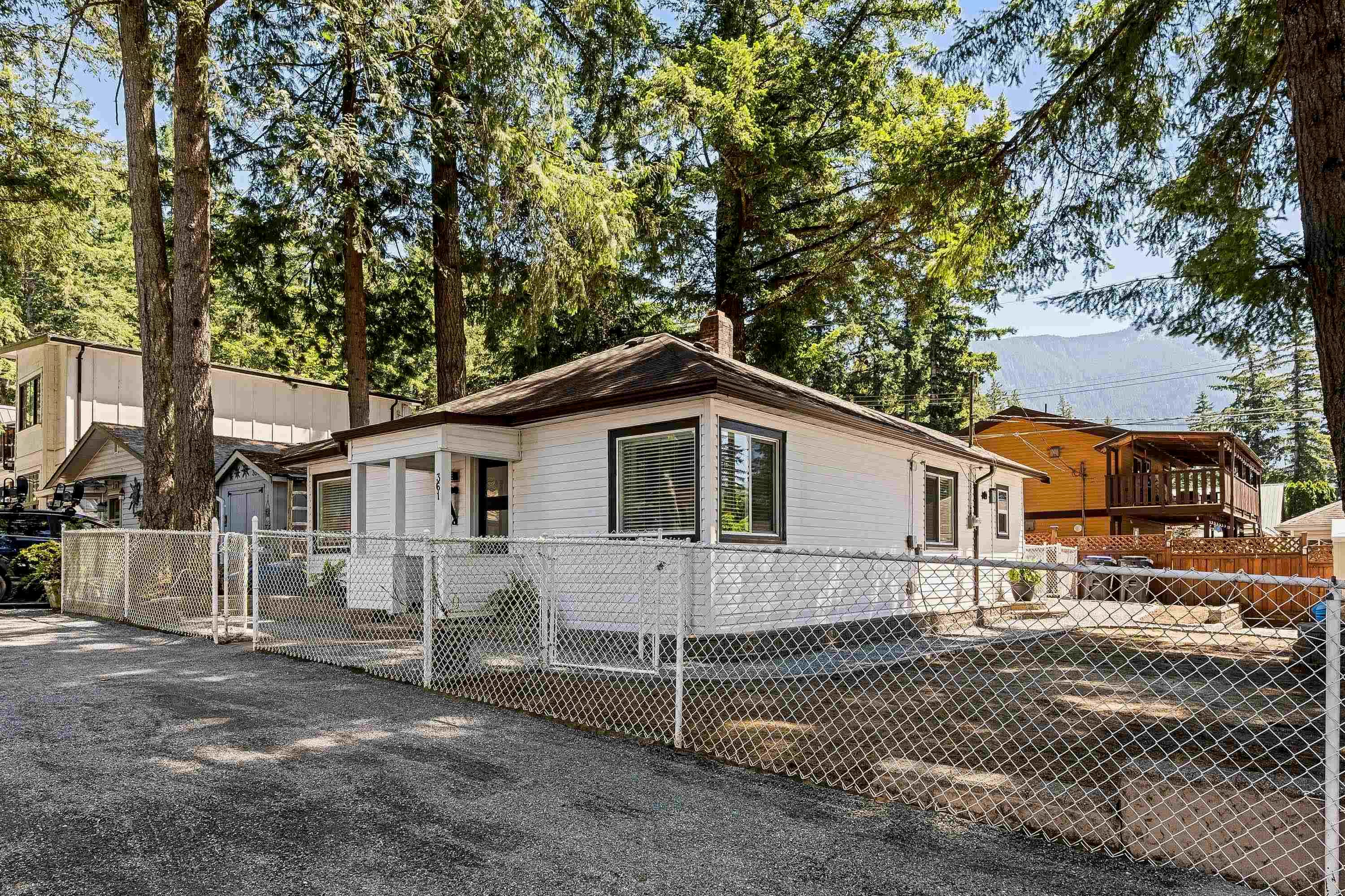 361 Pine Street, Cultus Lake, V2R 4Y9 — photo 3