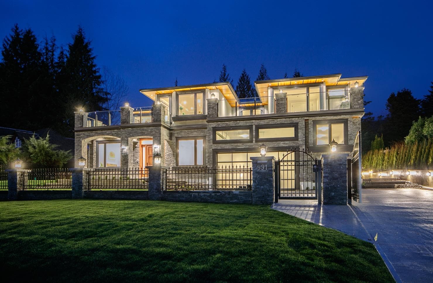 991 Cross Creek Road, West Vancouver, V7S 2S6 — photo 1
