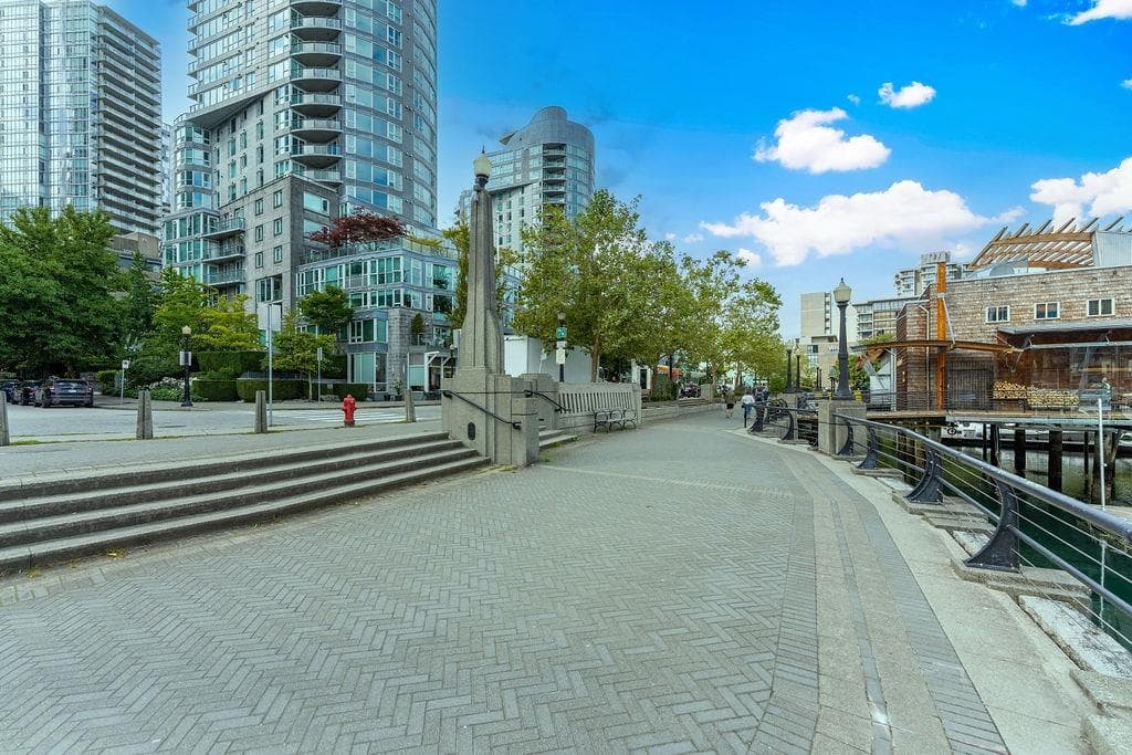 1506 - 1238 Melville Street, Vancouver, V6E 4N2 — photo 2