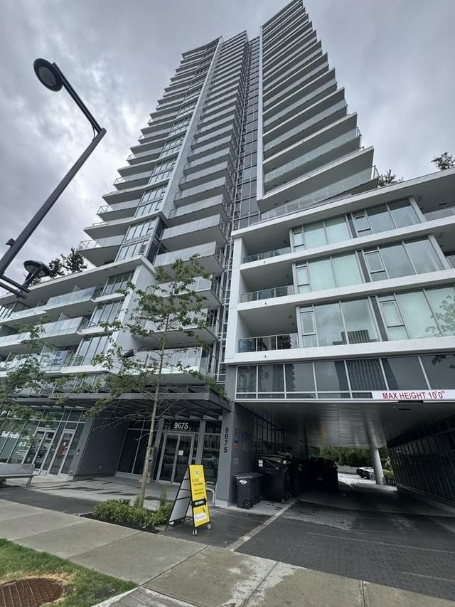 1108 - 9675 King George Boulevard, Surrey