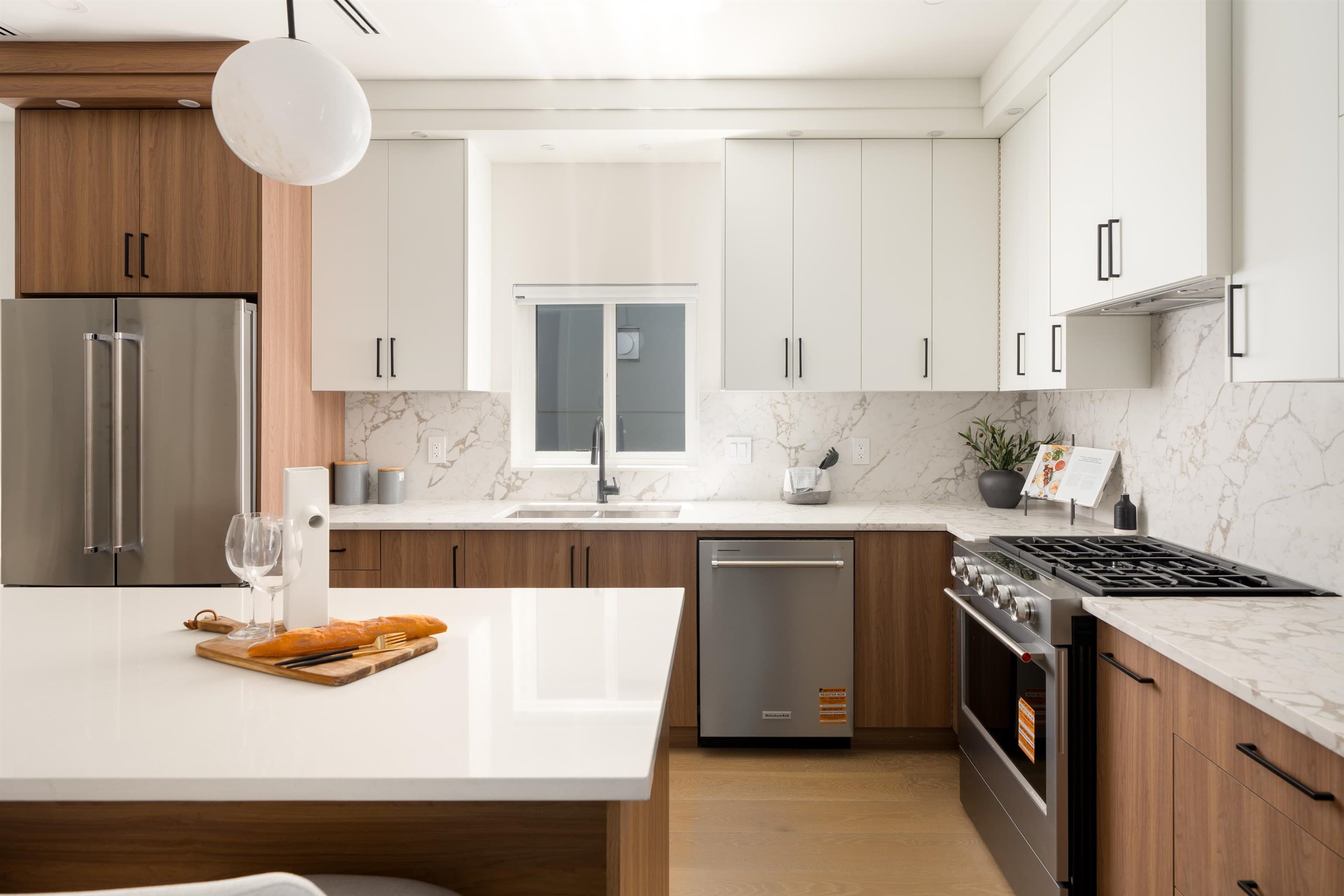 2 - 6176 Elgin Avenue, Burnaby