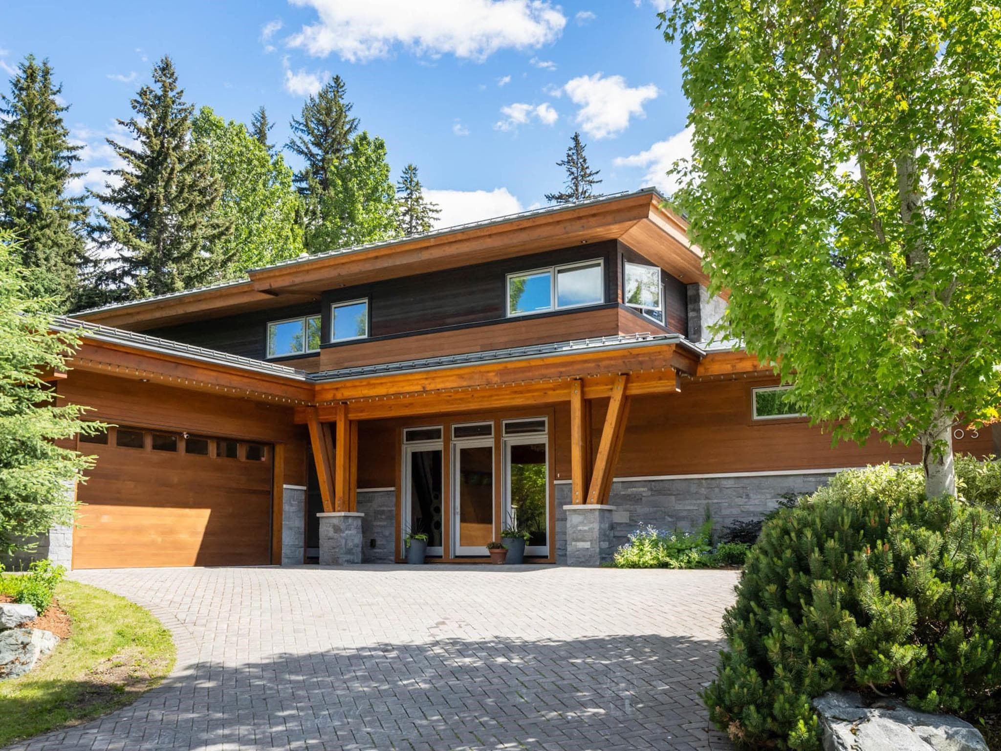 8003 Cypress Place, Whistler