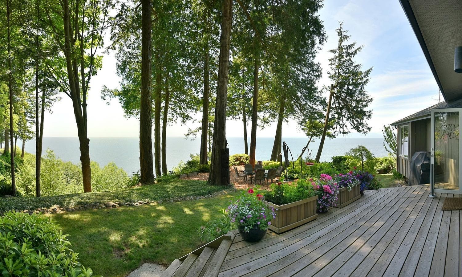 7647 Eureka Place, Halfmoon Bay