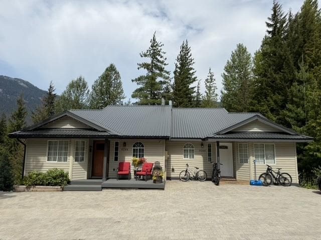 , Whistler — photo 1