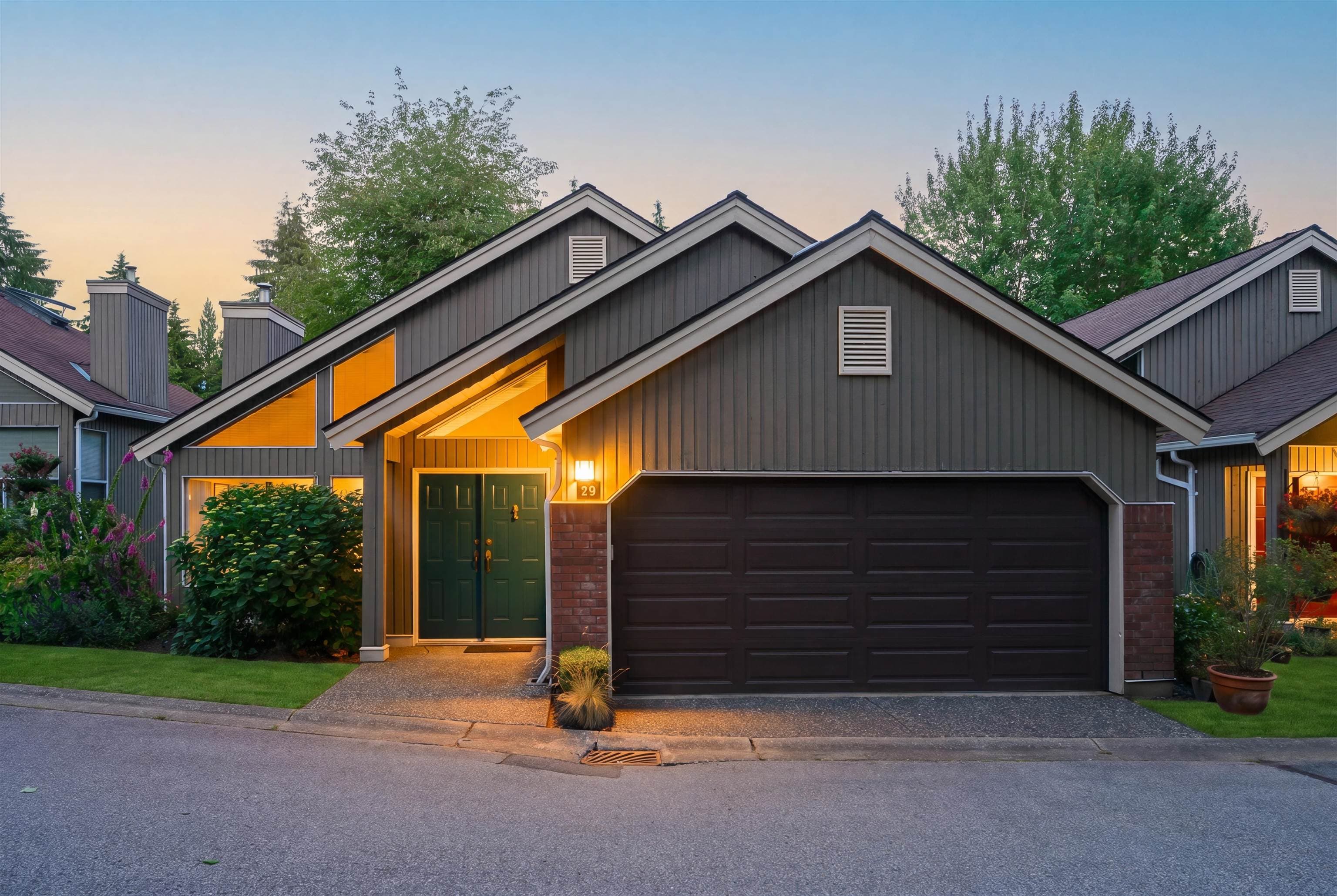 29 - 4055 Indian River Drive, North Vancouver