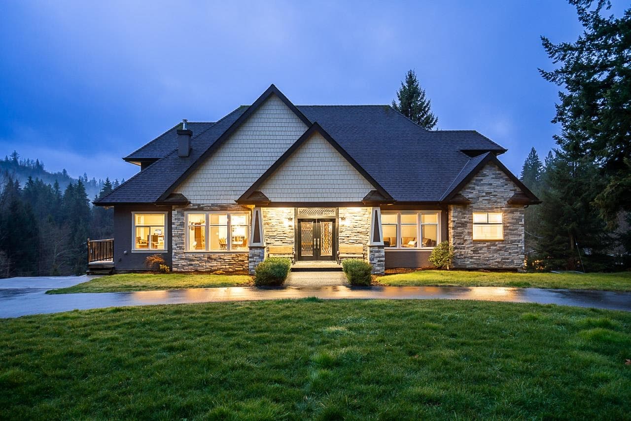 10228 Stave Lake Road, Mission