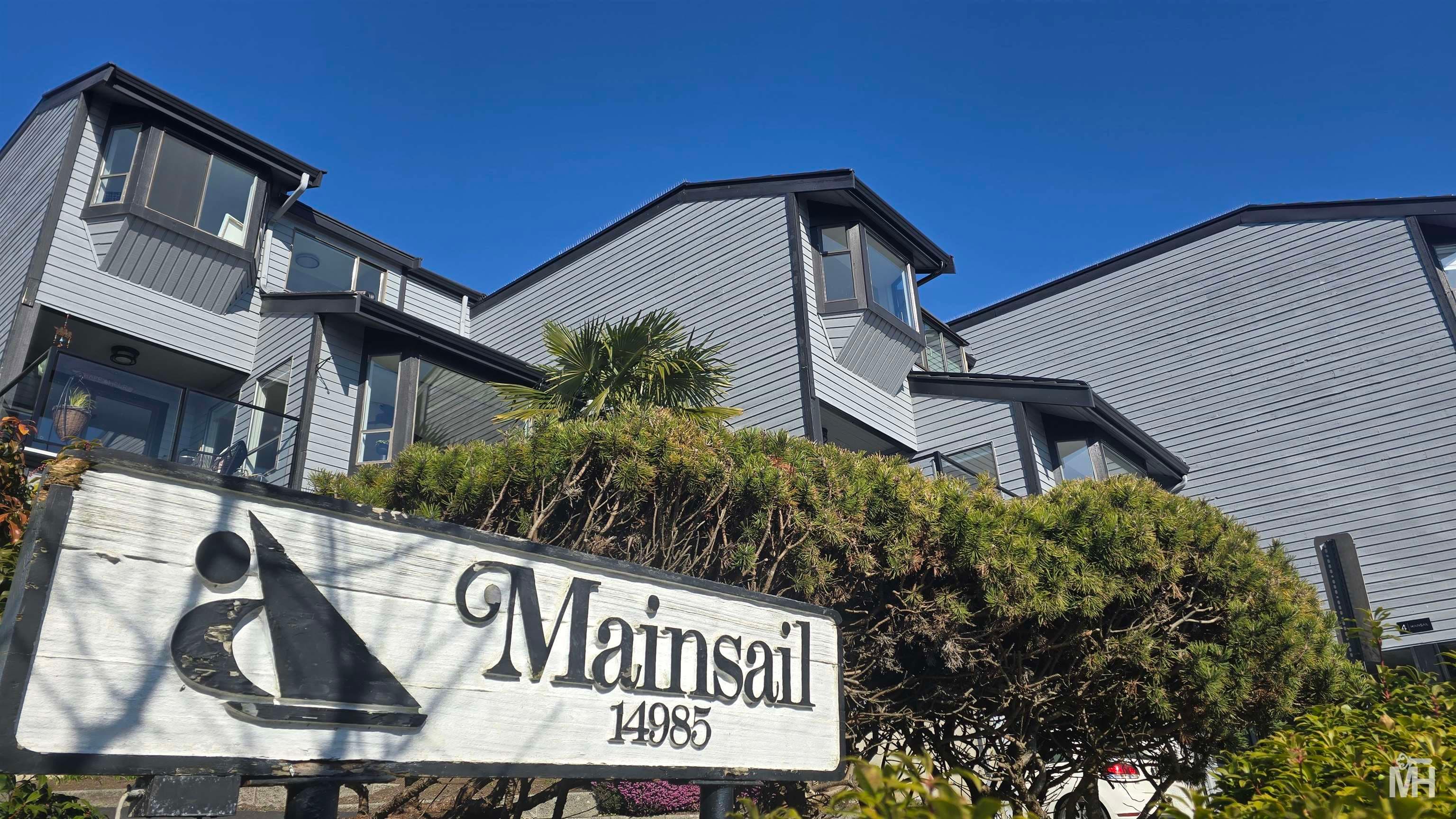 2 - 14985 Victoria Avenue, White Rock
