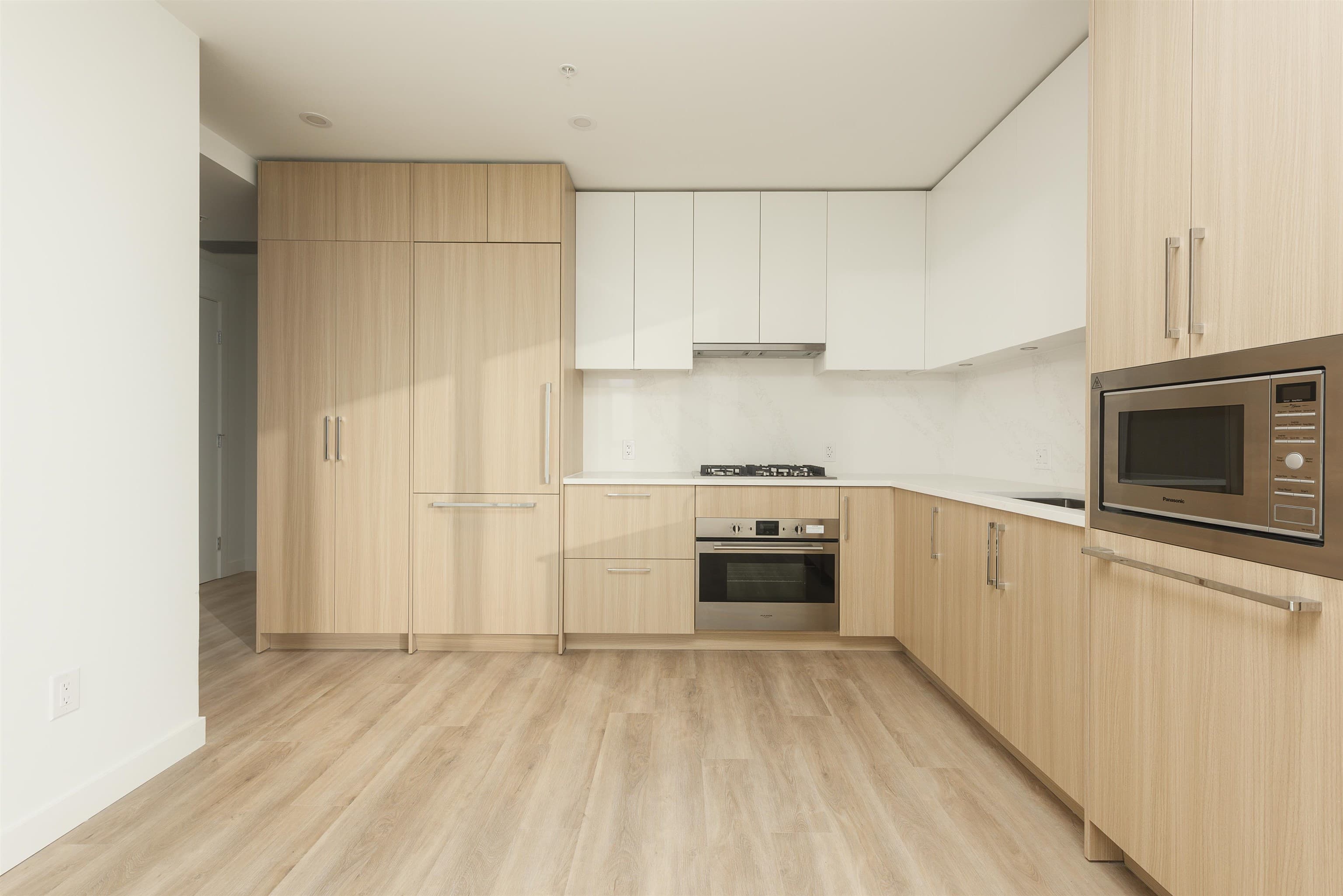 2801 - 9675 King George Boulevard, Surrey