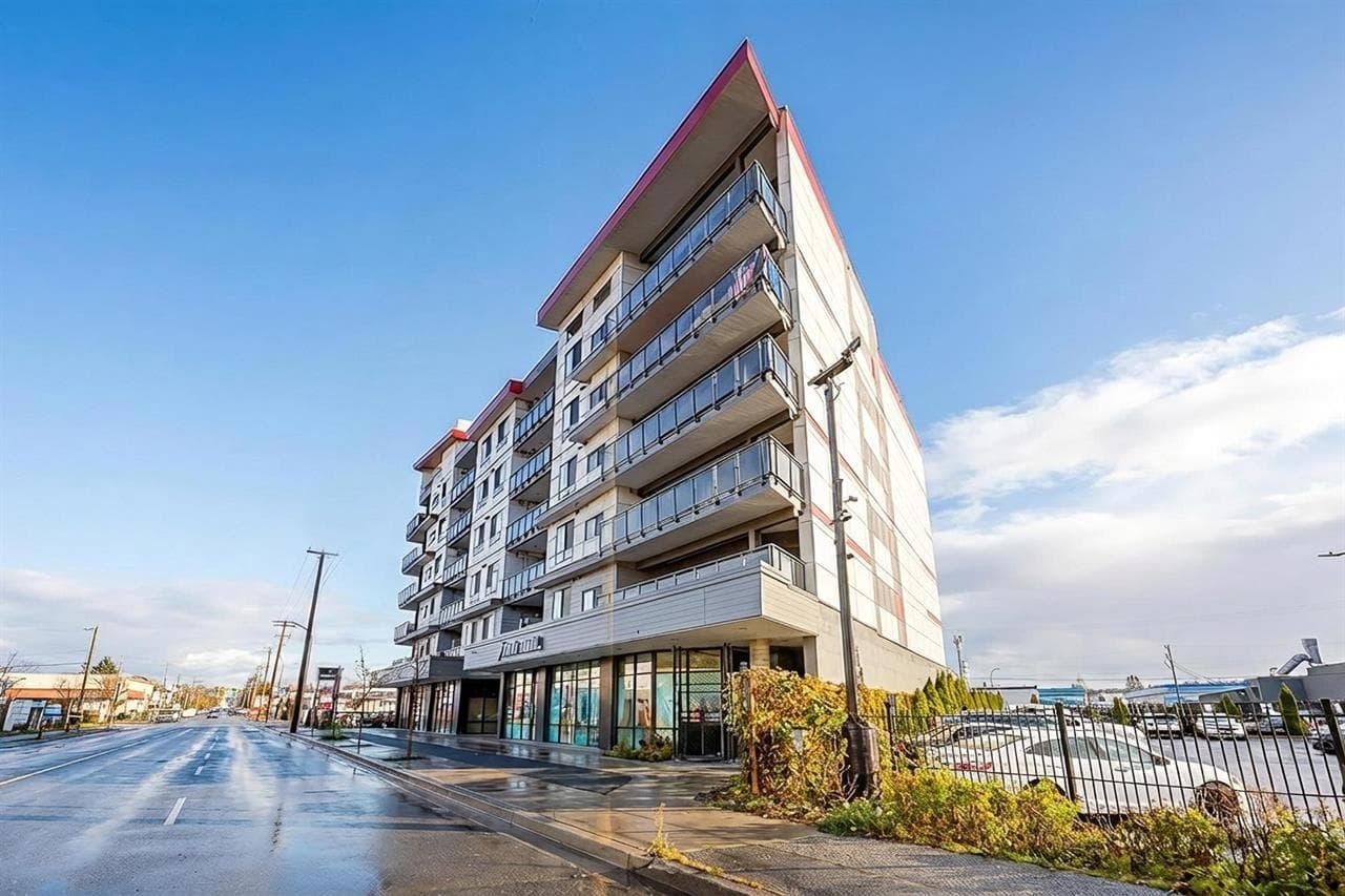 214 - 20061 Fraser Highway, Langley