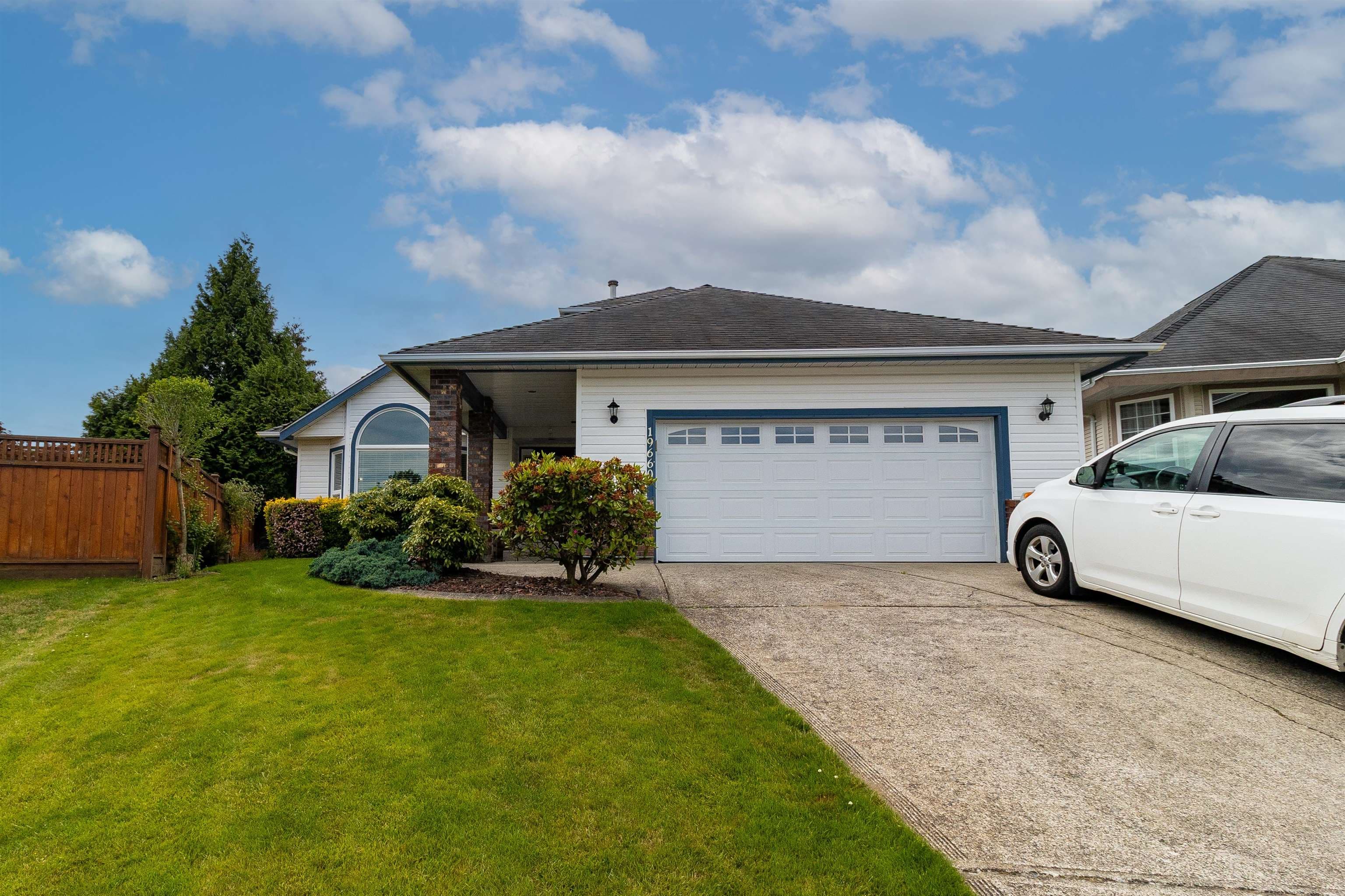19660 Cedar Lane, Pitt Meadows, V3Y 2E4 — photo 2